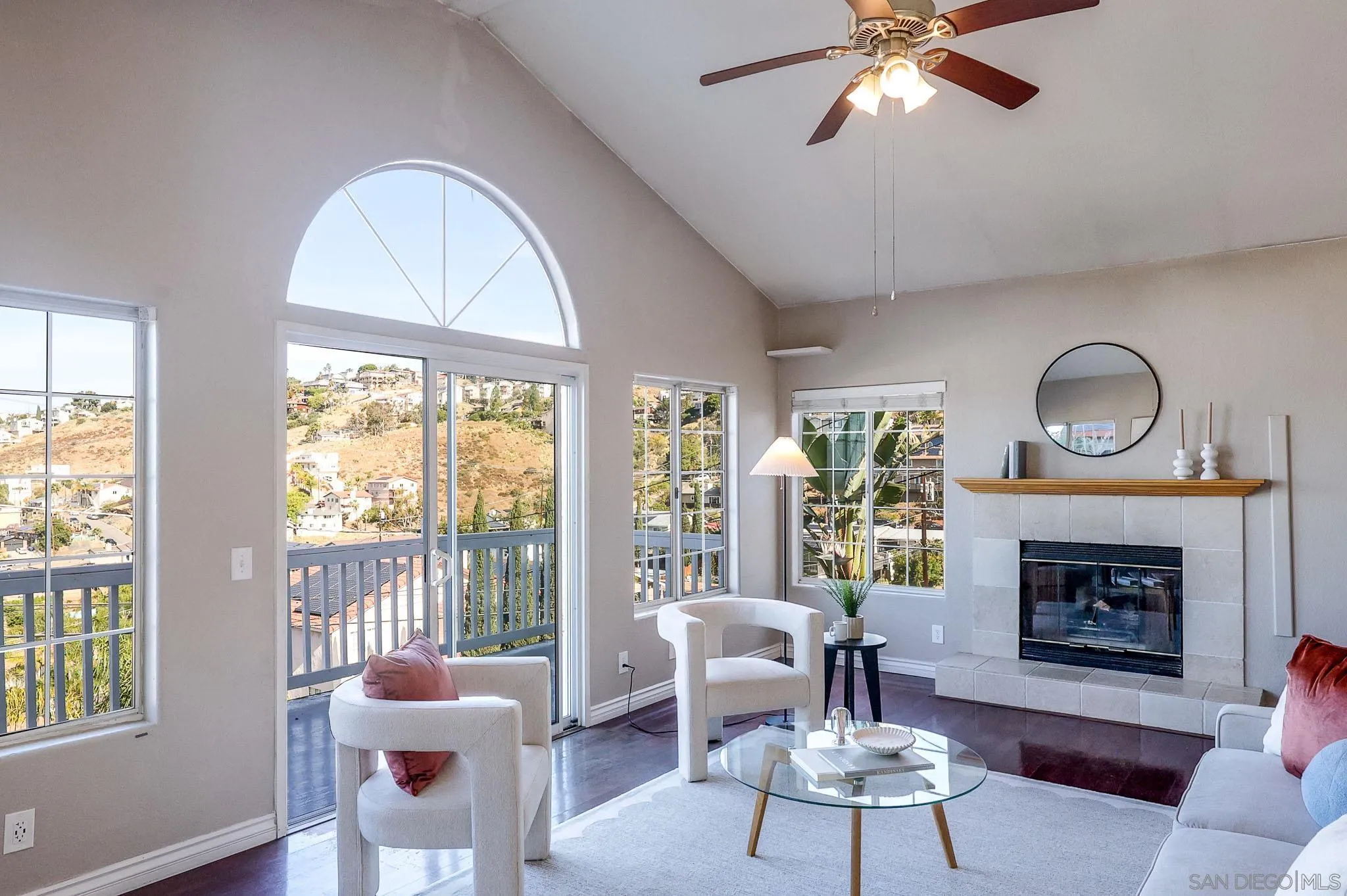 https://cdn.realtyfeed.com/cdn/127/260010221/6d42b0dac6cf2f5e7d4706e0931645e7.webp