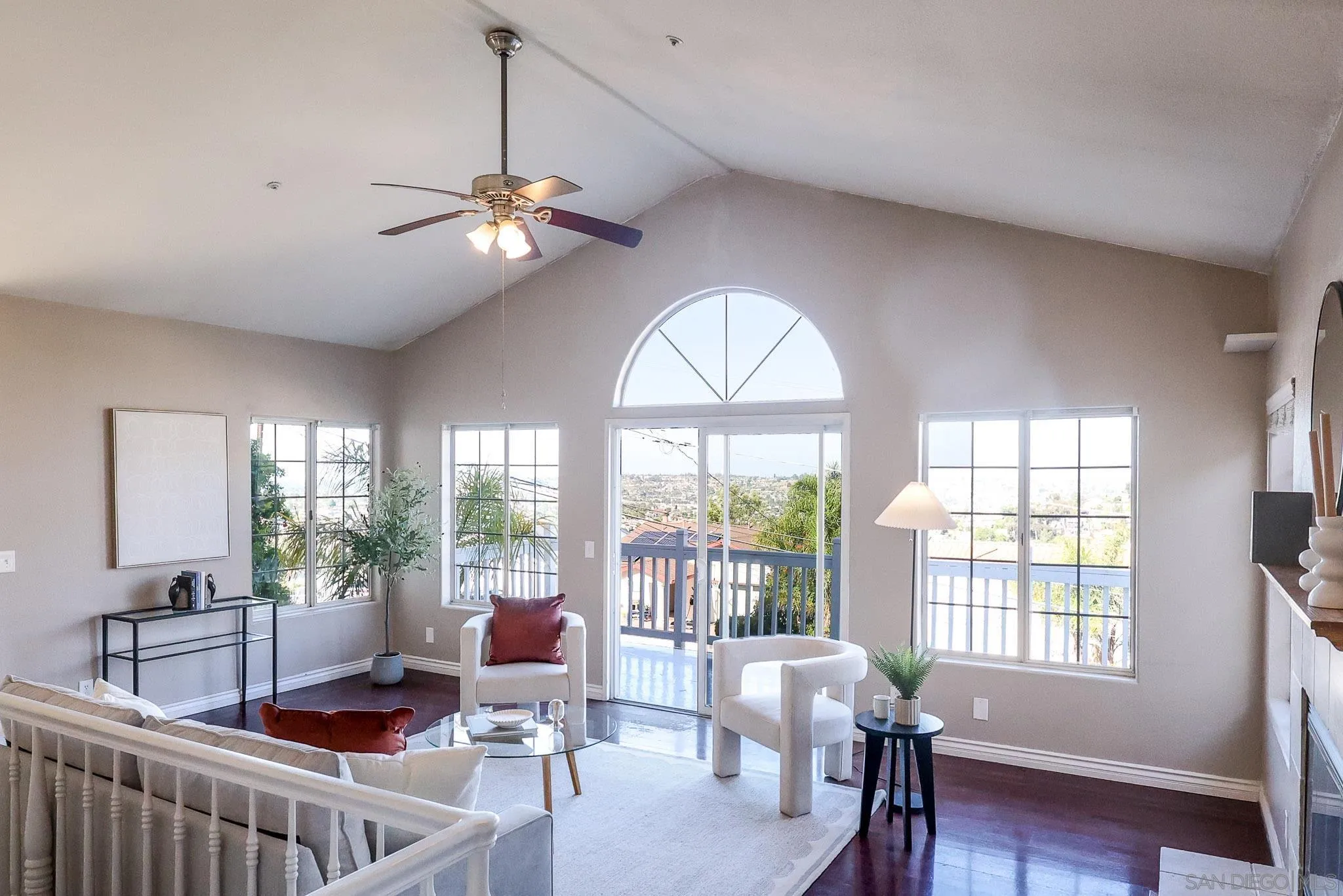 https://cdn.realtyfeed.com/cdn/127/260010221/ca77309d62e08d05a22ebcba832fde64.webp