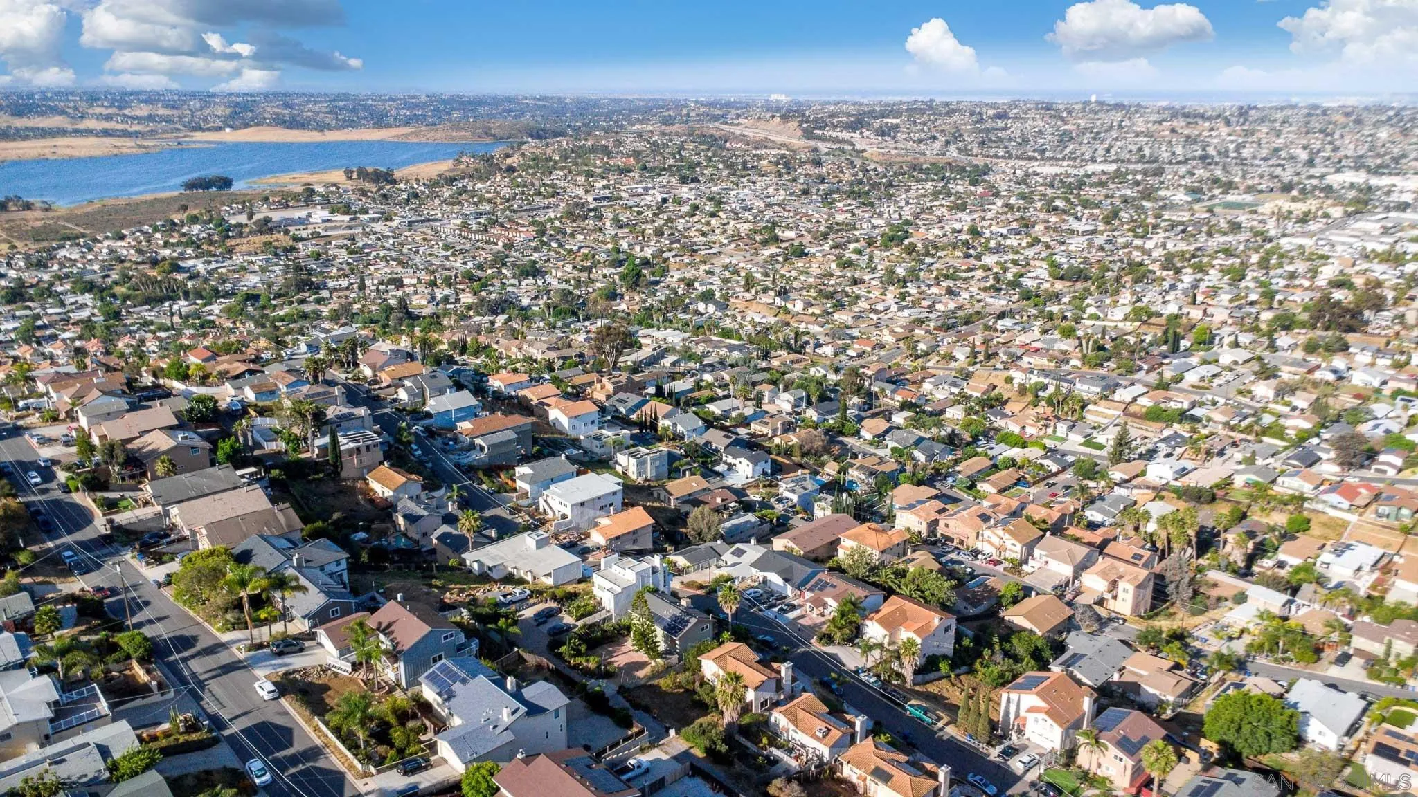 https://cdn.realtyfeed.com/cdn/127/260010221/d95659fa016012df530ba963529dee2e.webp