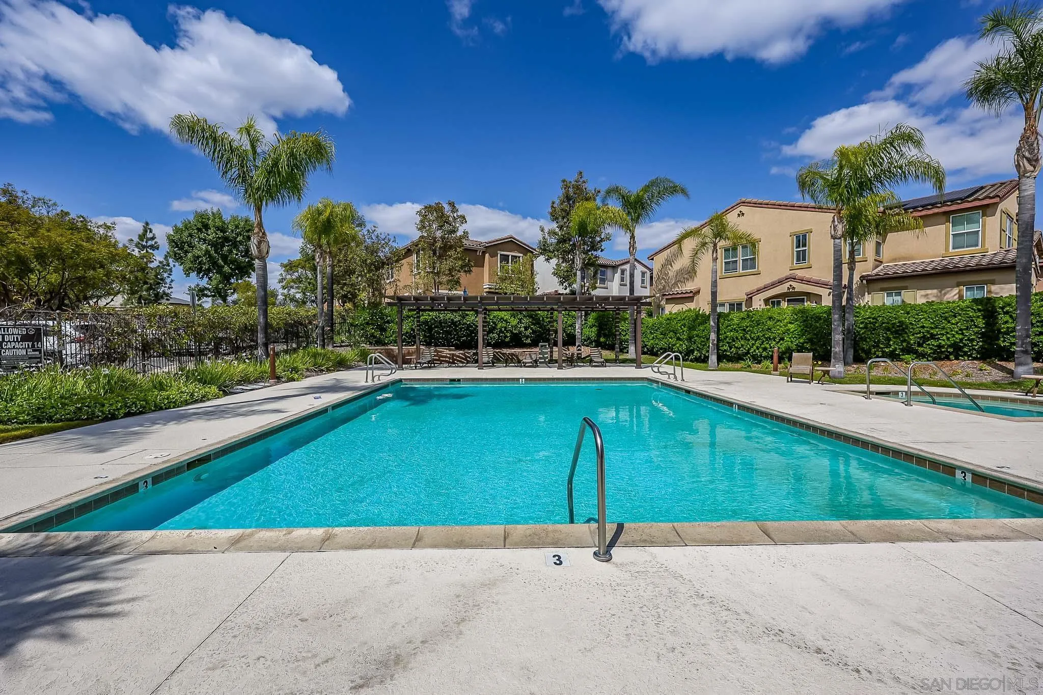 https://cdn.realtyfeed.com/cdn/127/260010225/06defa649d2bb50050a7d3d171c3eccc.webp