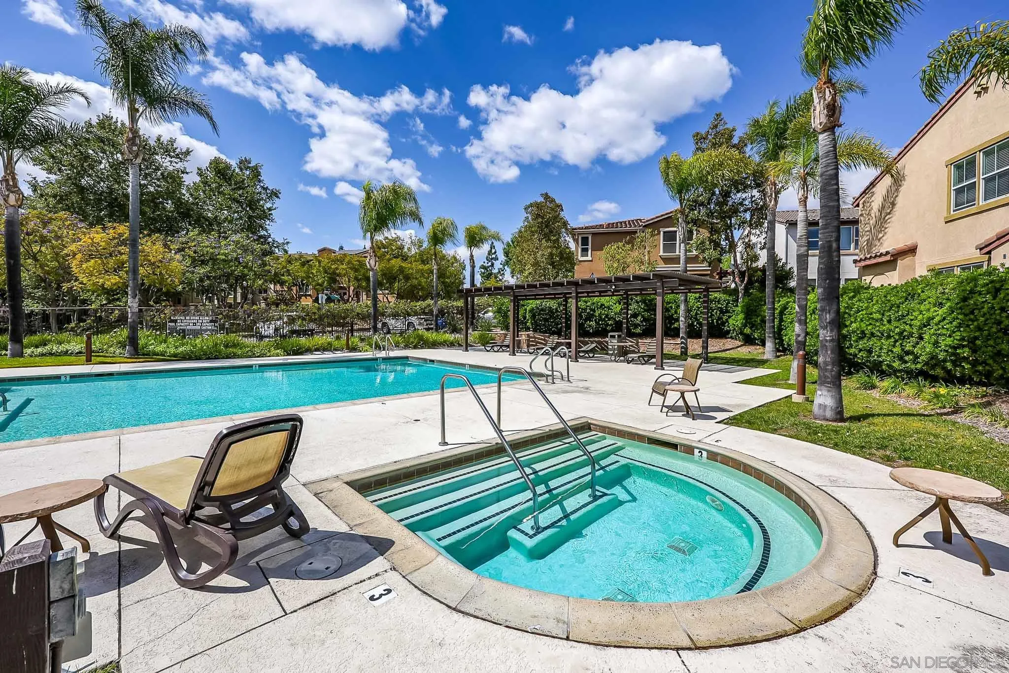 https://cdn.realtyfeed.com/cdn/127/260010225/0c35760bcfd0708eb093945c06cd45ae.webp