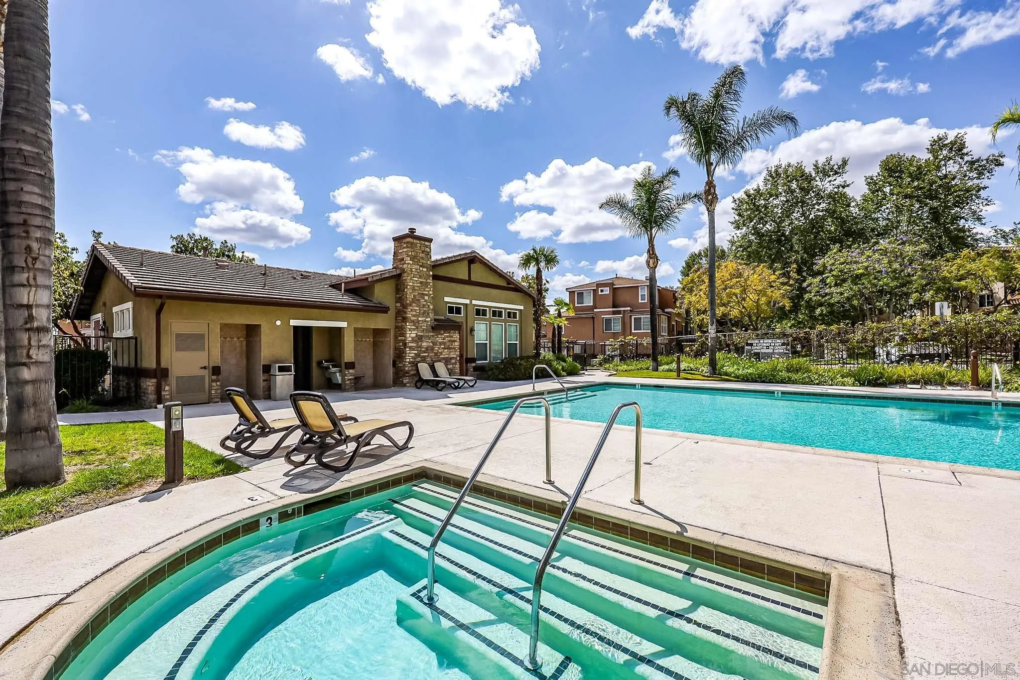https://cdn.realtyfeed.com/cdn/127/260010225/13bfe419f72e46b9a0919d22b9c952c9.webp