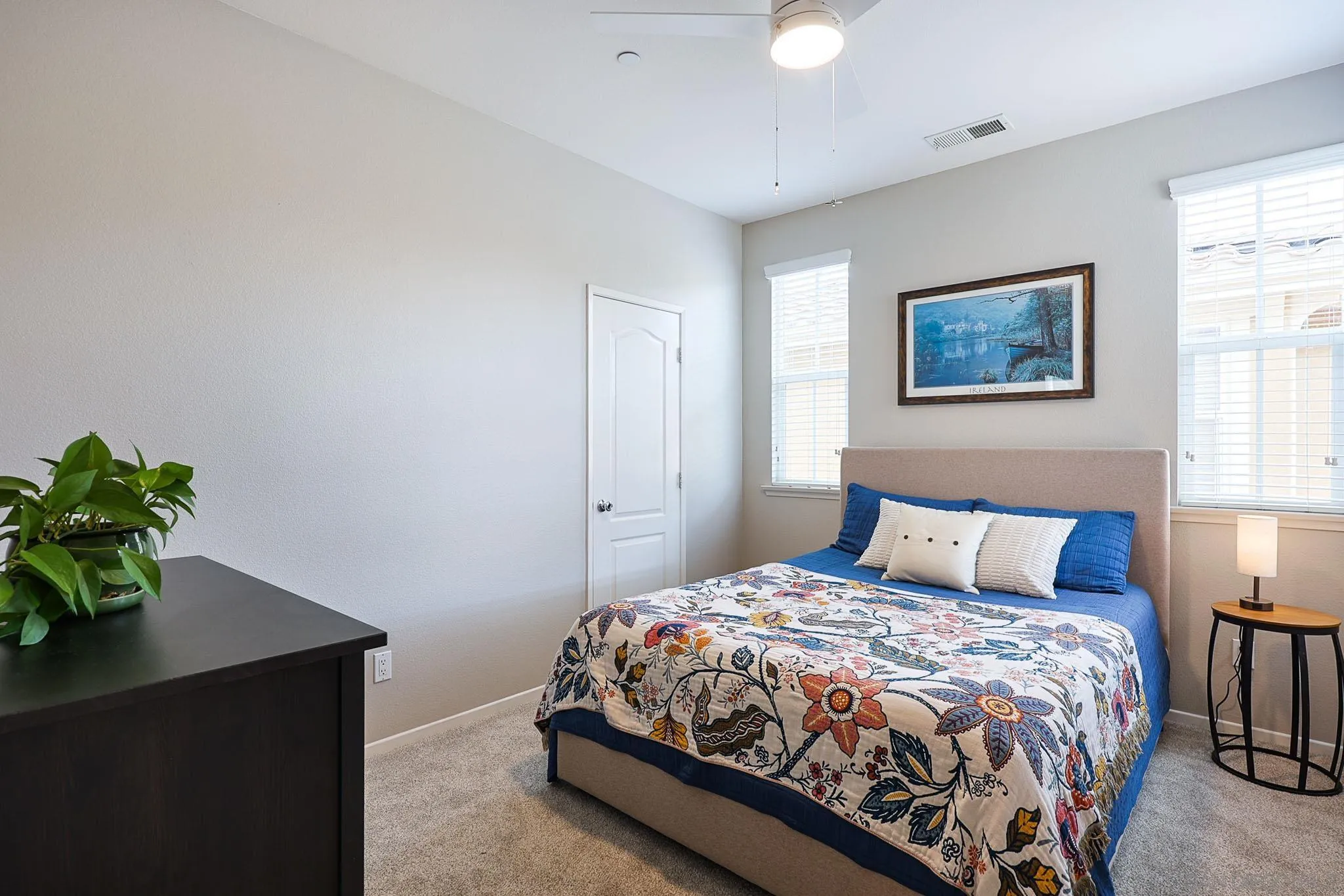 https://cdn.realtyfeed.com/cdn/127/260010225/611b59a793b79001bb1eba3761124e1c.webp