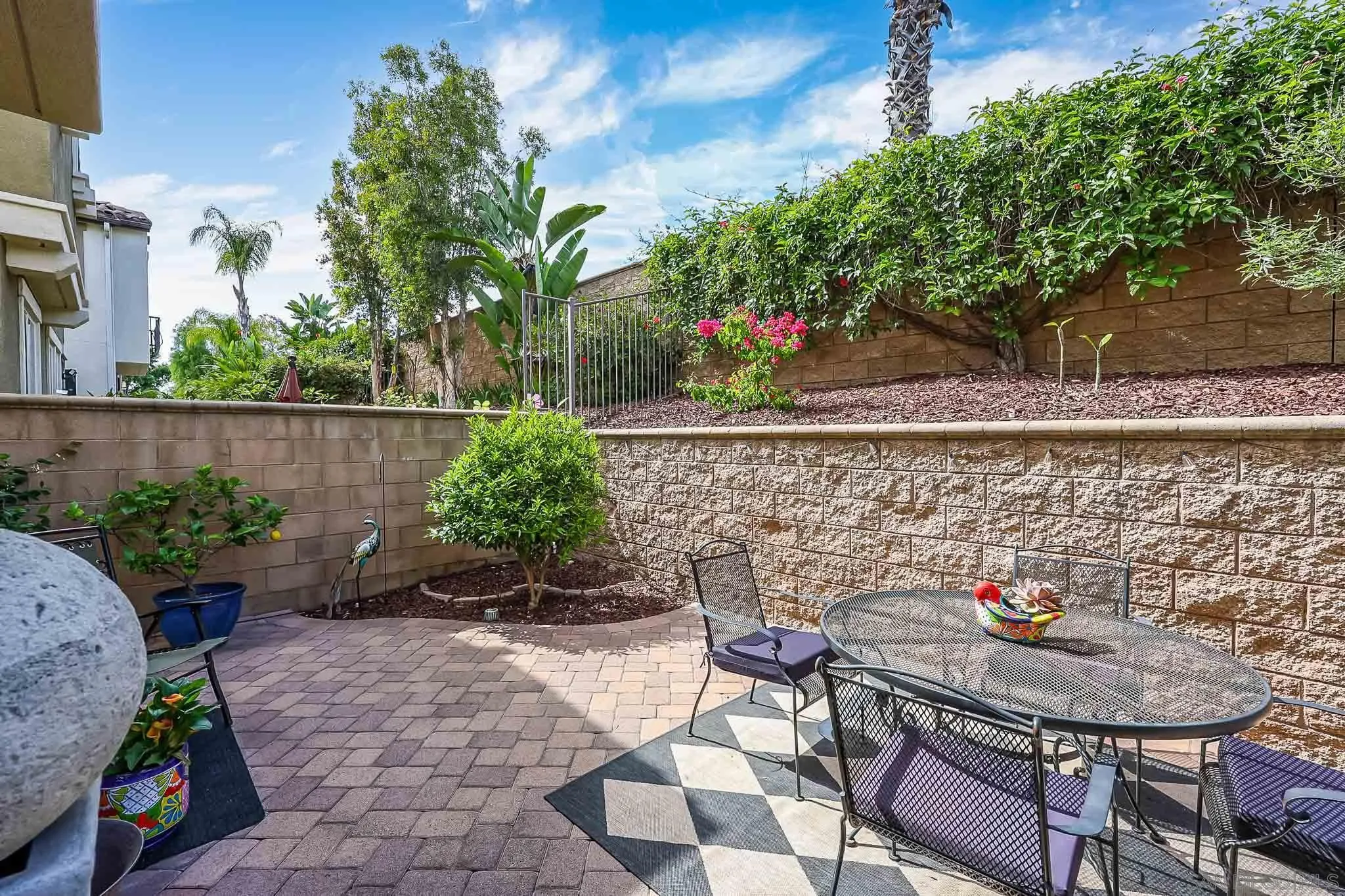 https://cdn.realtyfeed.com/cdn/127/260010225/8d1420d6f01280370c74290226269fe2.webp