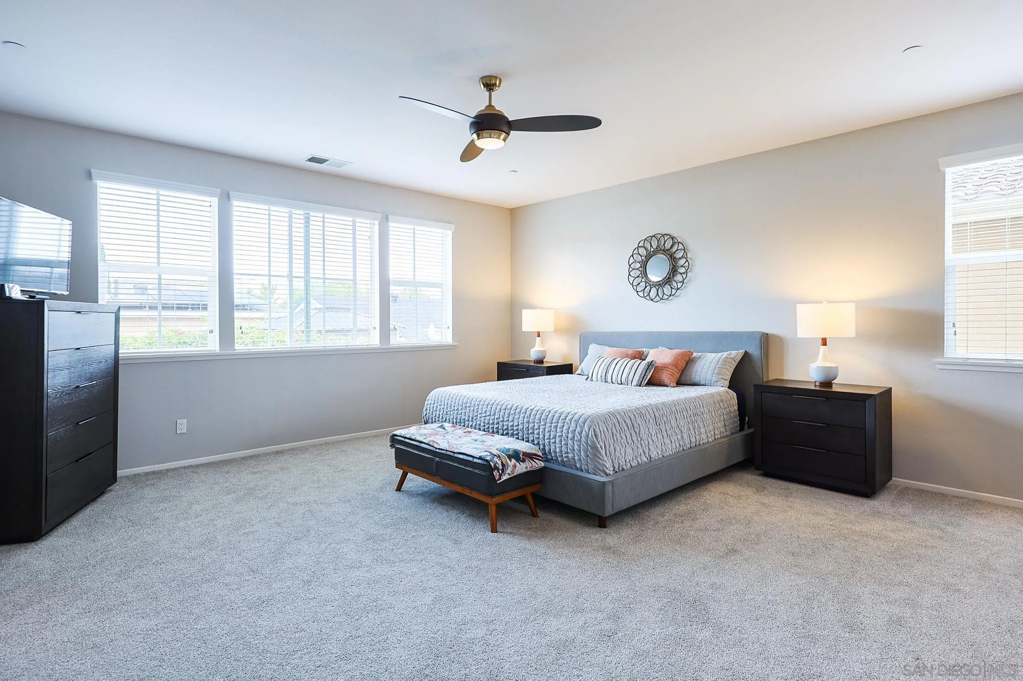 https://cdn.realtyfeed.com/cdn/127/260010225/d0f1dacd220d674530f4d610ac4a5306.webp