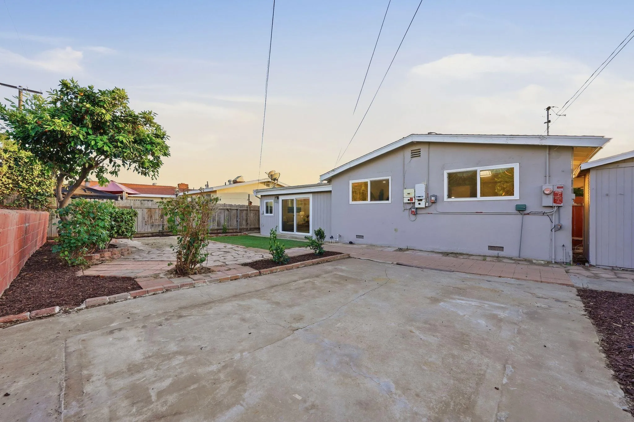 https://cdn.realtyfeed.com/cdn/127/260010229/ae3c8f5c566b7229a89b31ecd4825395.webp