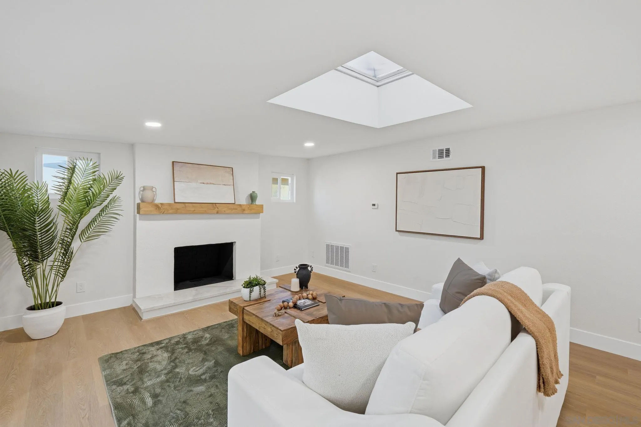 https://cdn.realtyfeed.com/cdn/127/260010229/c00b84271b3fbc4524b188c7903df21c.webp