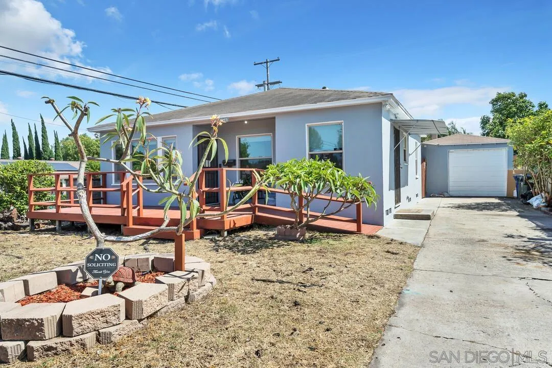 7595 Roosevelt Ave., Lemon Grove, CA, 91945