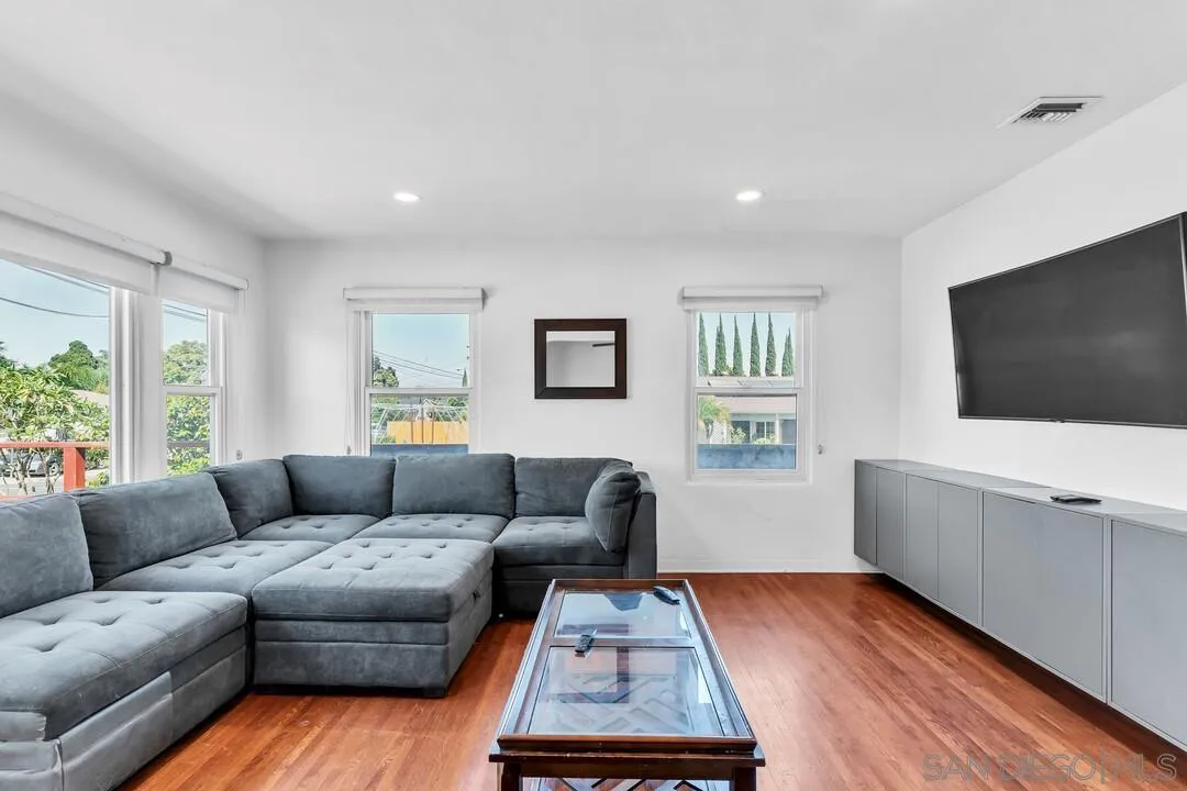 7595 Roosevelt Ave., Lemon Grove, CA, 91945