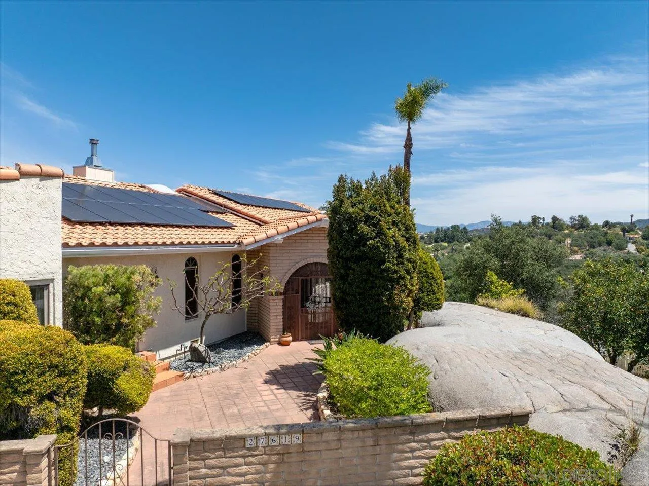 https://cdn.realtyfeed.com/cdn/127/260010232/135e6152808511037ba834807960ba10.webp