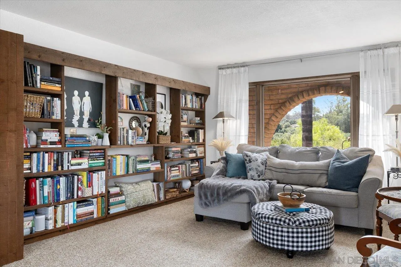 https://cdn.realtyfeed.com/cdn/127/260010232/7127293acdc39523ed1cd4ee4436782c.webp