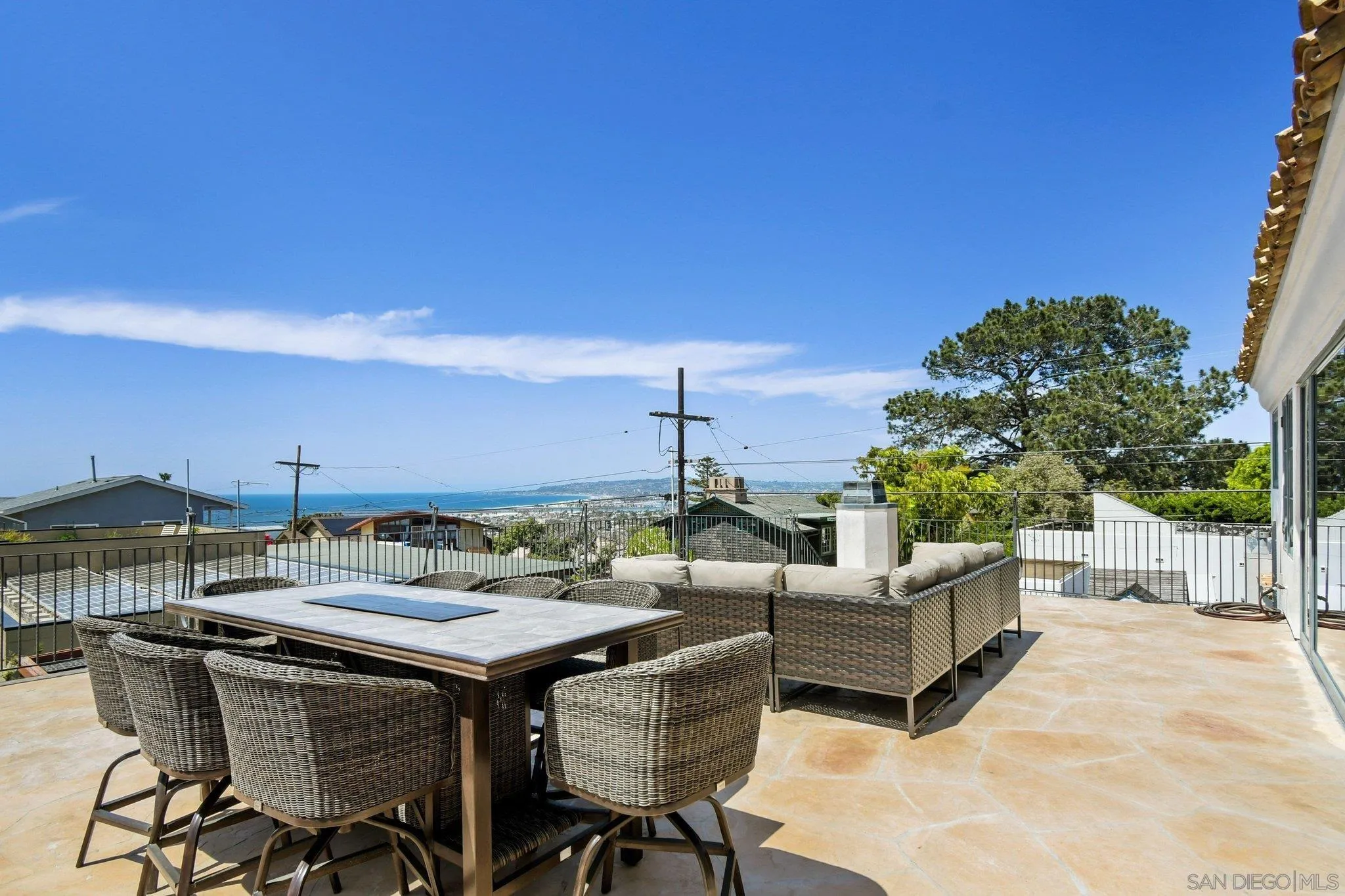 https://cdn.realtyfeed.com/cdn/127/260010233/04ad6aa0652c84e974a77fcf7076d9ce.webp