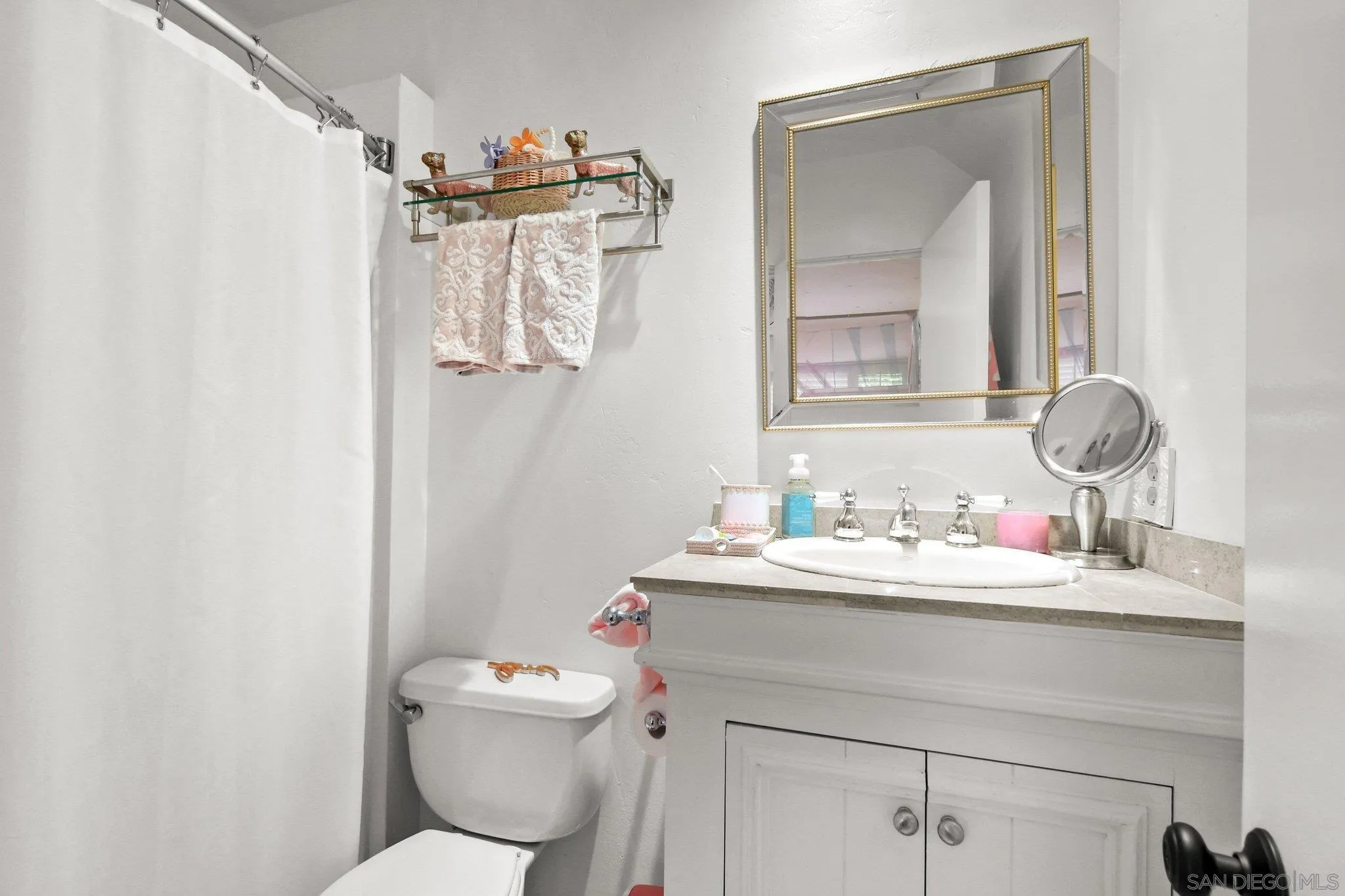 https://cdn.realtyfeed.com/cdn/127/260010233/56c5b4cbac33ad2b803dba4cb2d6b0e4.webp