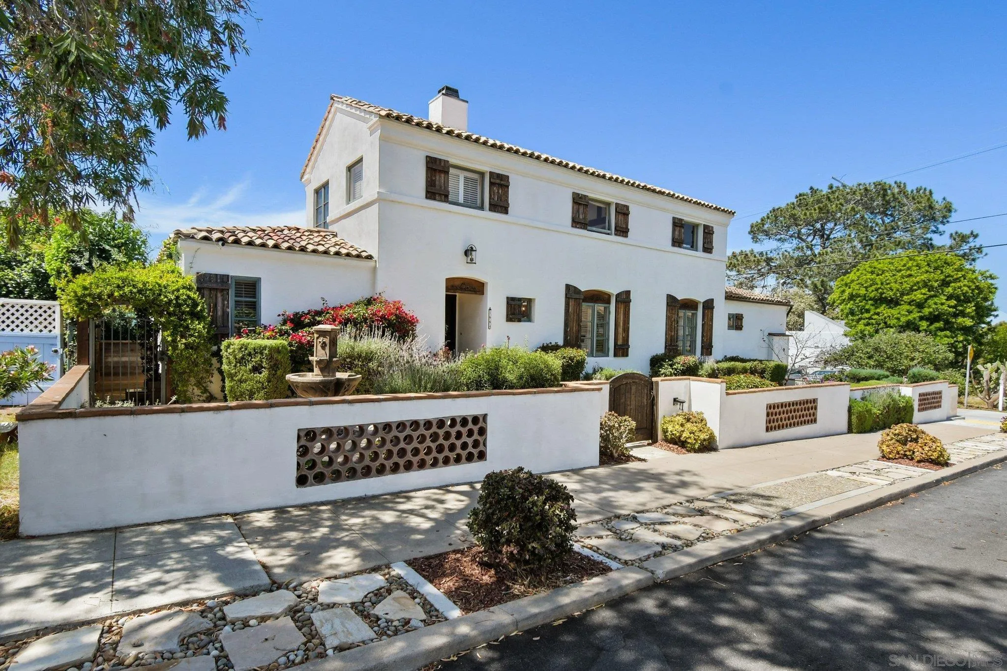 https://cdn.realtyfeed.com/cdn/127/260010233/797f7430daec17cffb12b13c6dcf0e78.webp