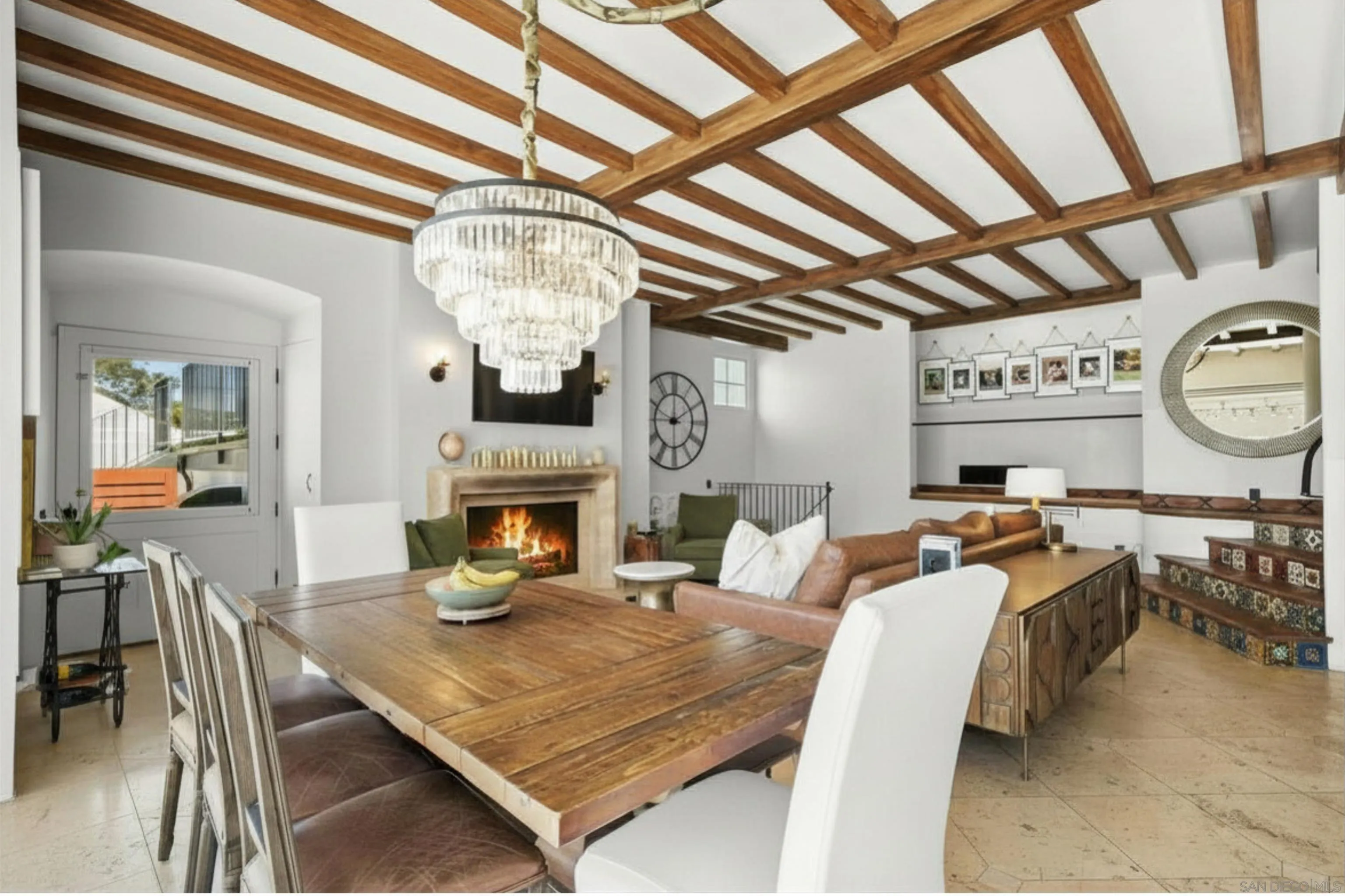 https://cdn.realtyfeed.com/cdn/127/260010233/cc8f3b32a0c39b7b551a76ea0fb3521e.webp