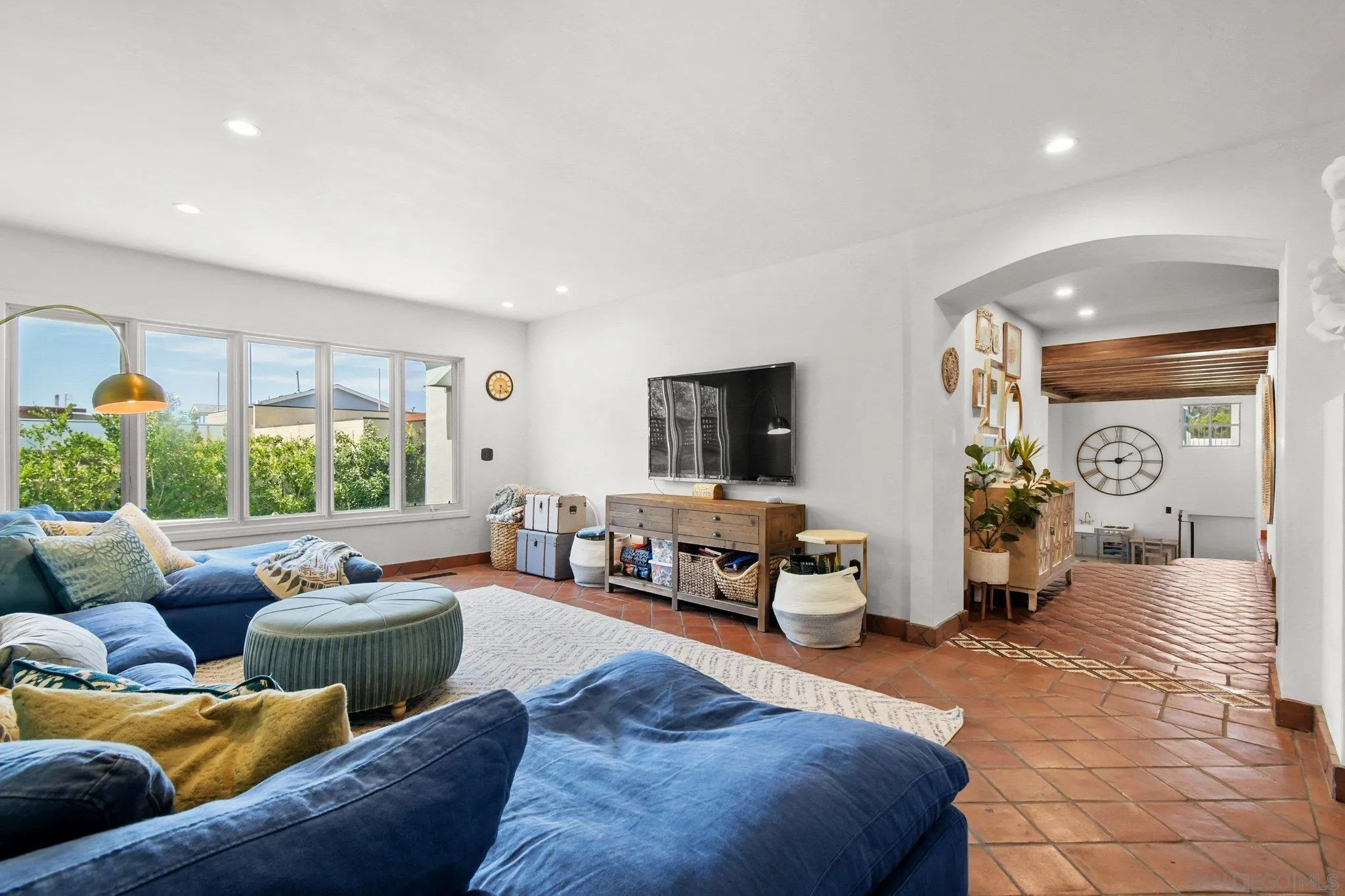 https://cdn.realtyfeed.com/cdn/127/260010233/d92e283f660a16131866160f07b51dd2.webp