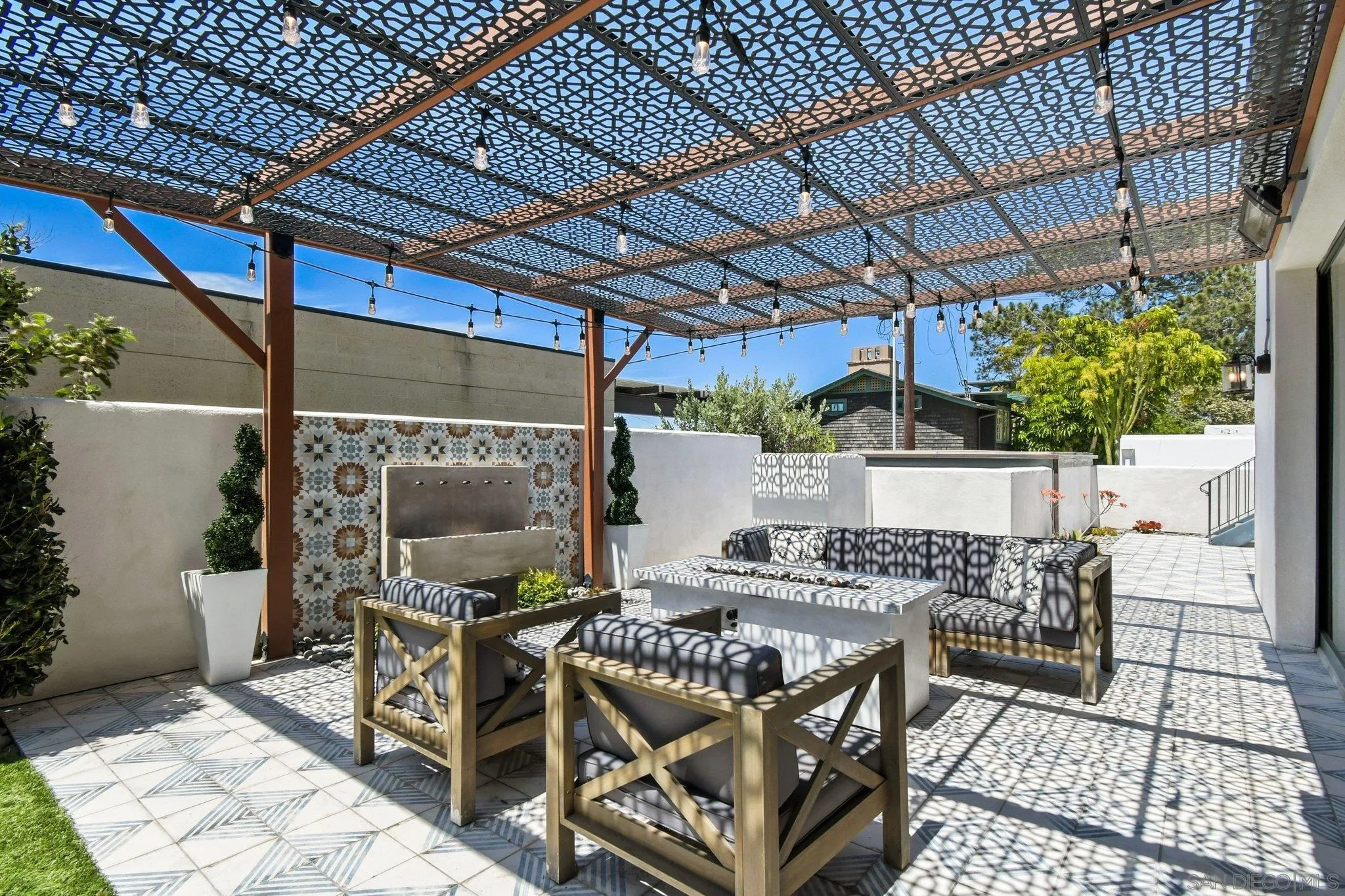 https://cdn.realtyfeed.com/cdn/127/260010233/f58c1190744c6de3f855290461c07e50.webp