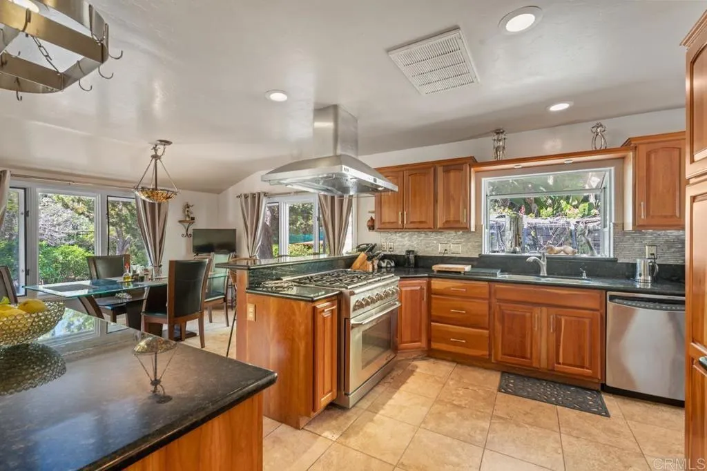 https://cdn.realtyfeed.com/cdn/127/260010234/e81a81b512764545b53e8c9cfaf9c77f.webp