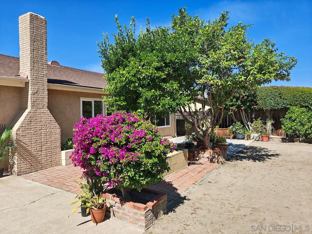 https://cdn.realtyfeed.com/cdn/127/260010236/fe55161c3b7bc59544db4738a8b28a17.webp