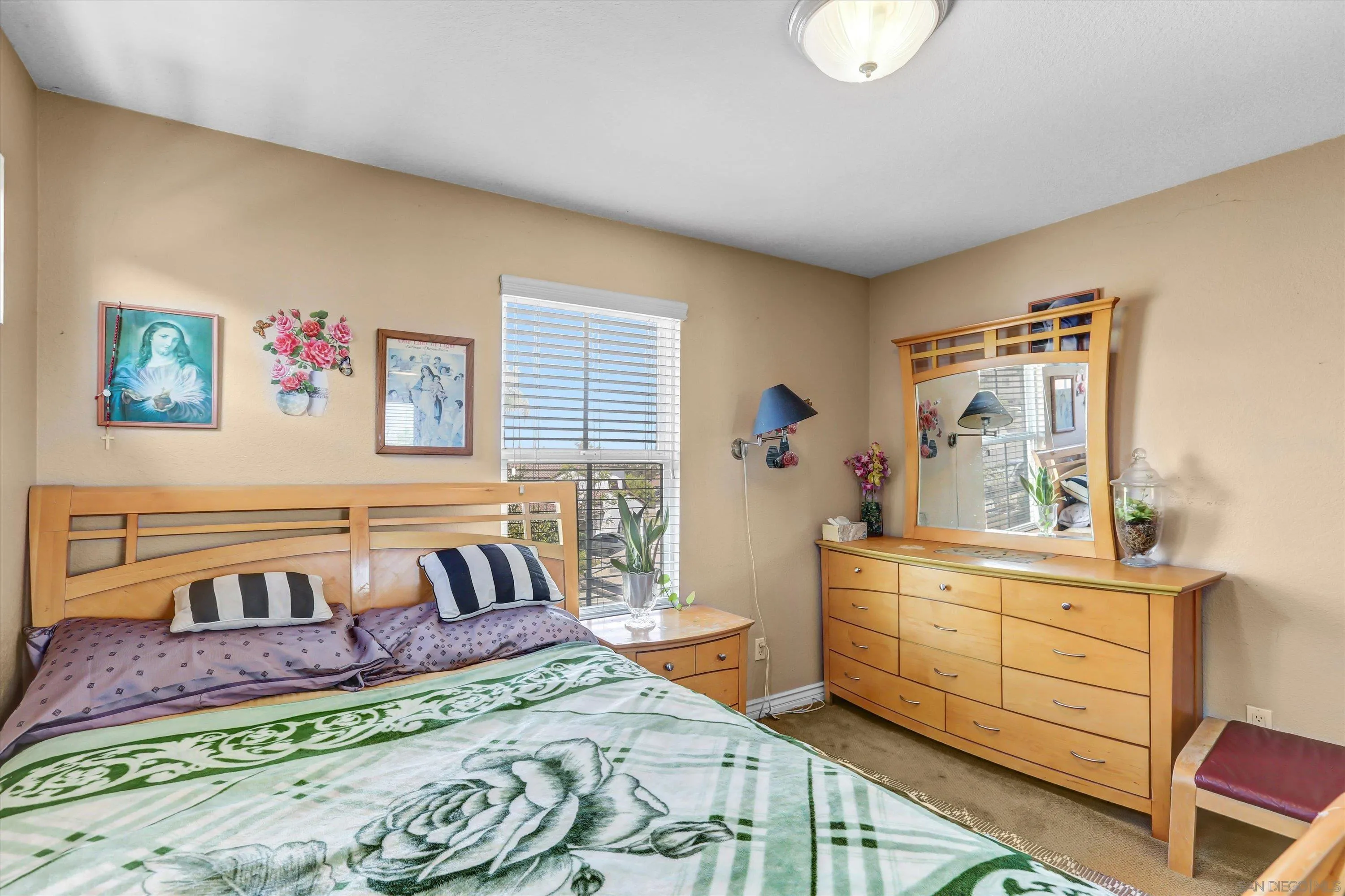https://cdn.realtyfeed.com/cdn/127/260010240/a53ad5f439966e3bf03187346ab35a0c.webp