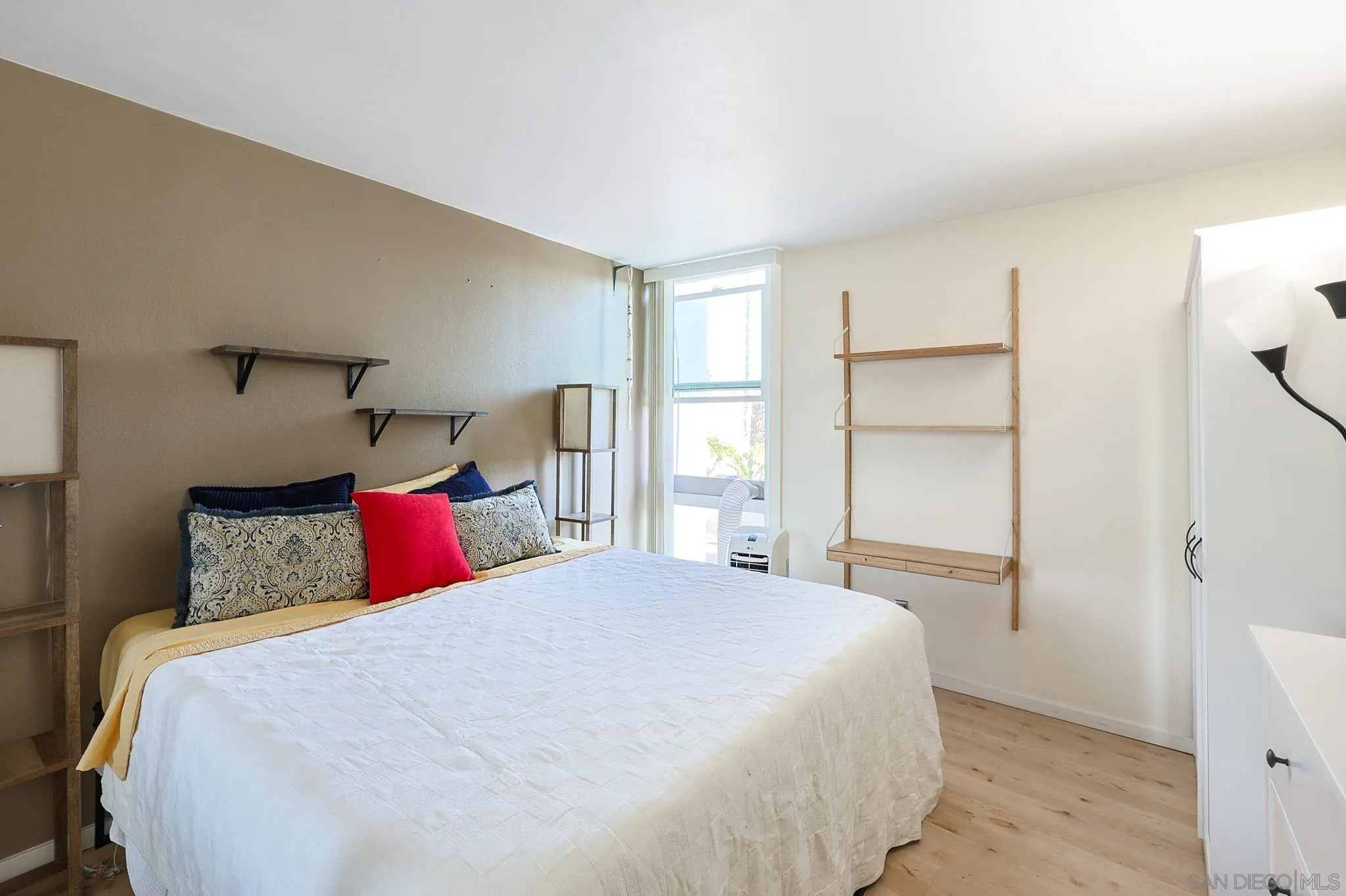 Photo #12: 260010241 Listing: Photo #12