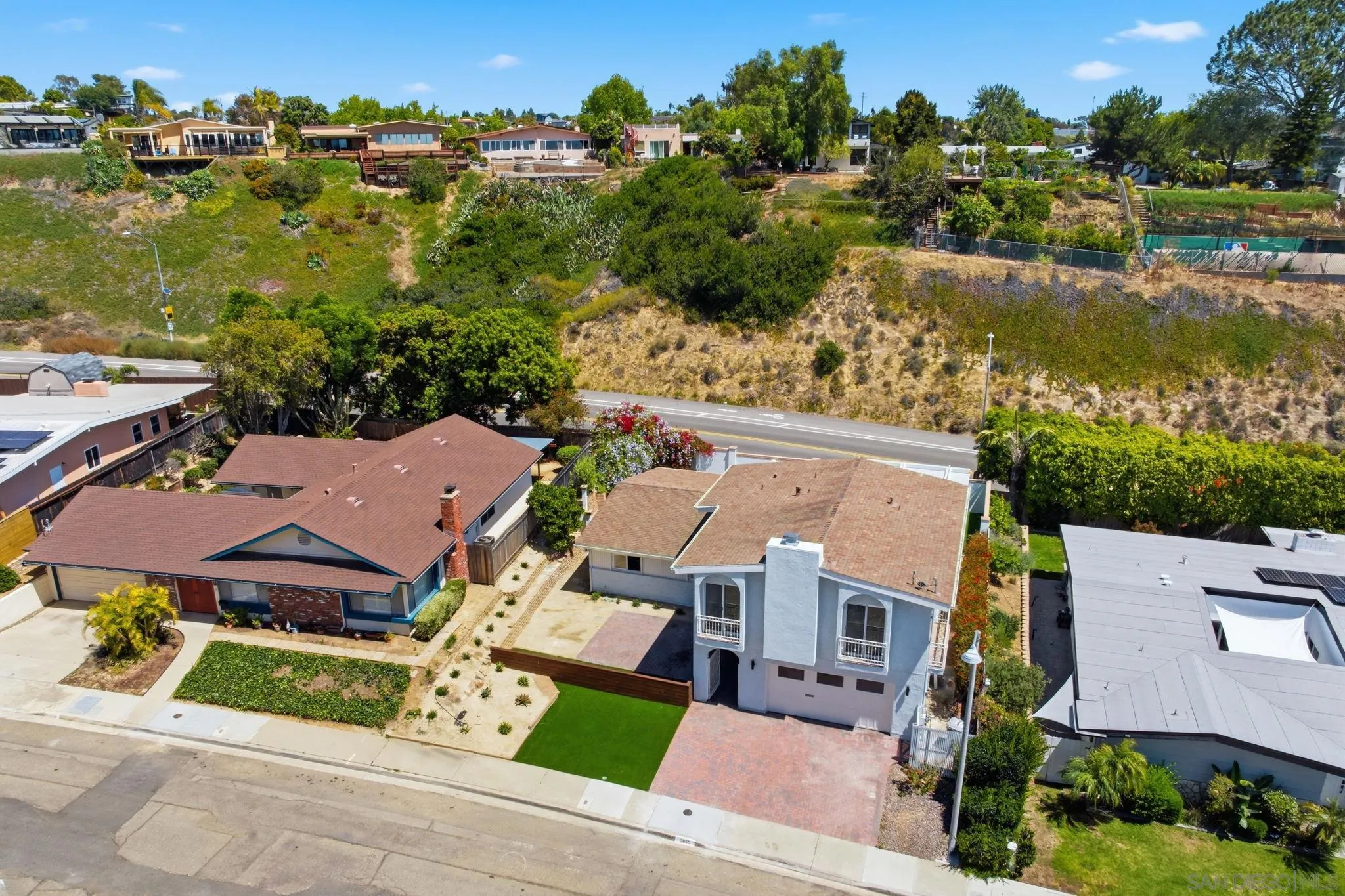 https://cdn.realtyfeed.com/cdn/127/260010242/849485717051a81344253e082fec6060.webp