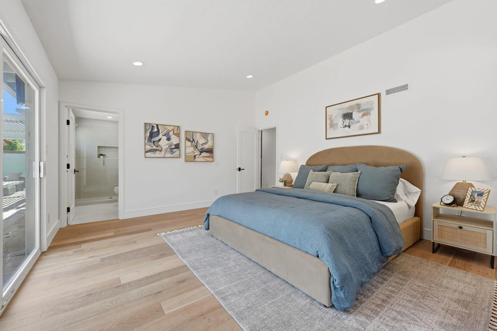 https://cdn.realtyfeed.com/cdn/127/260010242/d1f54536868344db269fb2850e963891.webp