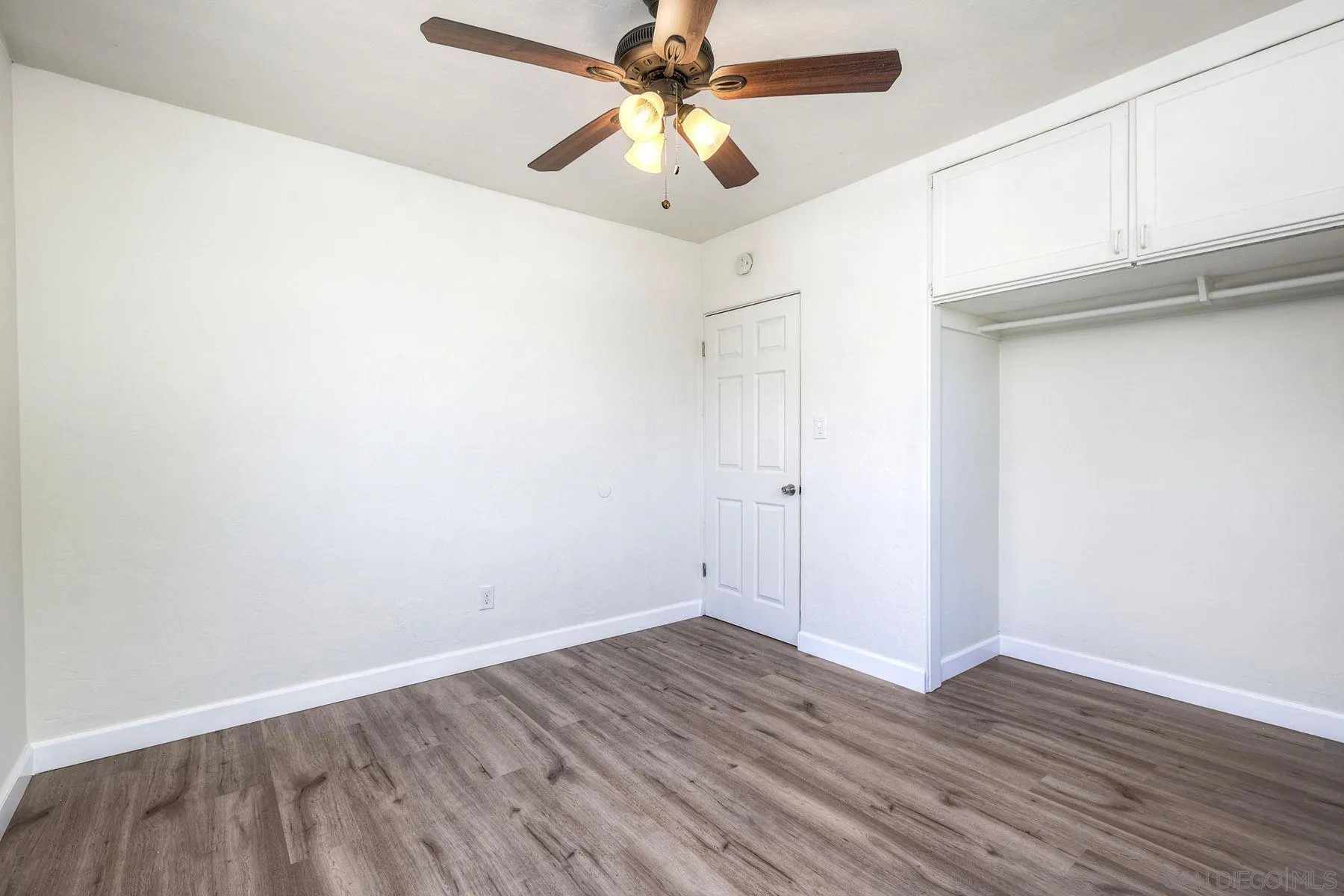 https://cdn.realtyfeed.com/cdn/127/260010244/5dc371dde83ad4e4f7eda778970bfc41.webp