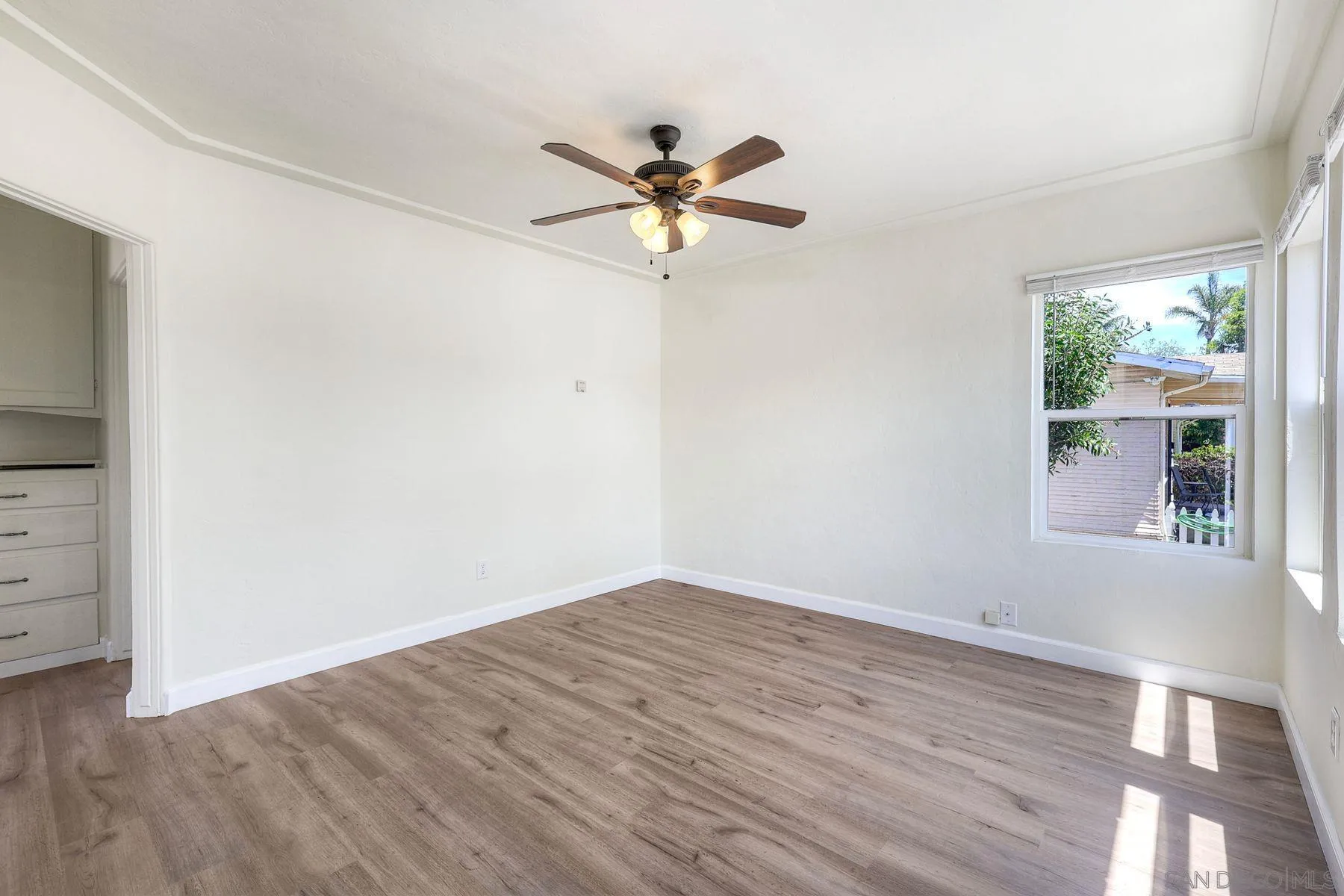 https://cdn.realtyfeed.com/cdn/127/260010244/85499557aeaf46f3819b58975928c1bc.webp