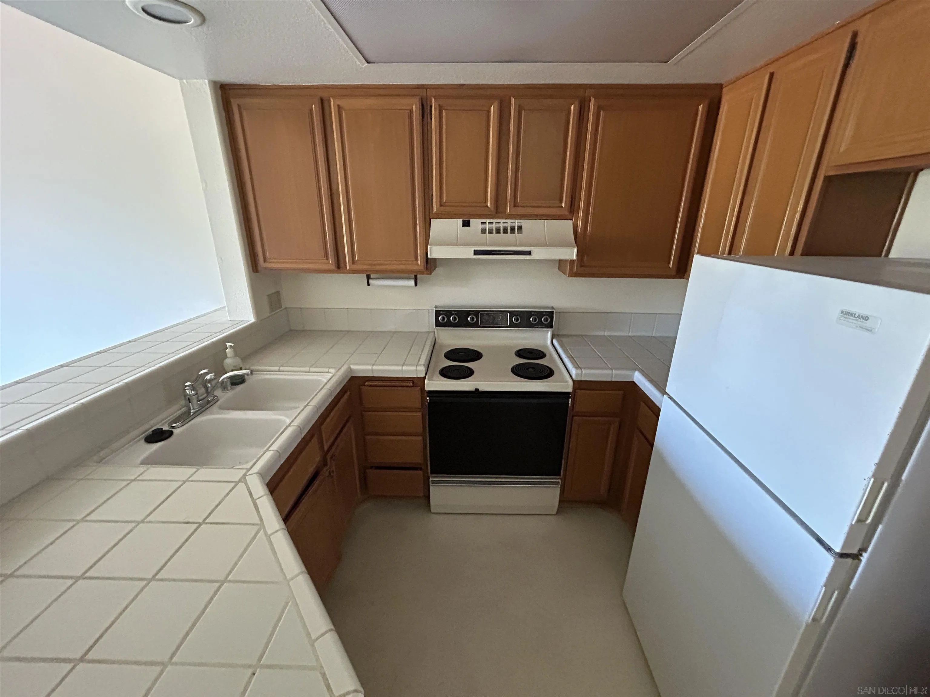 Photo #5: 260010245 Listing: Photo #5