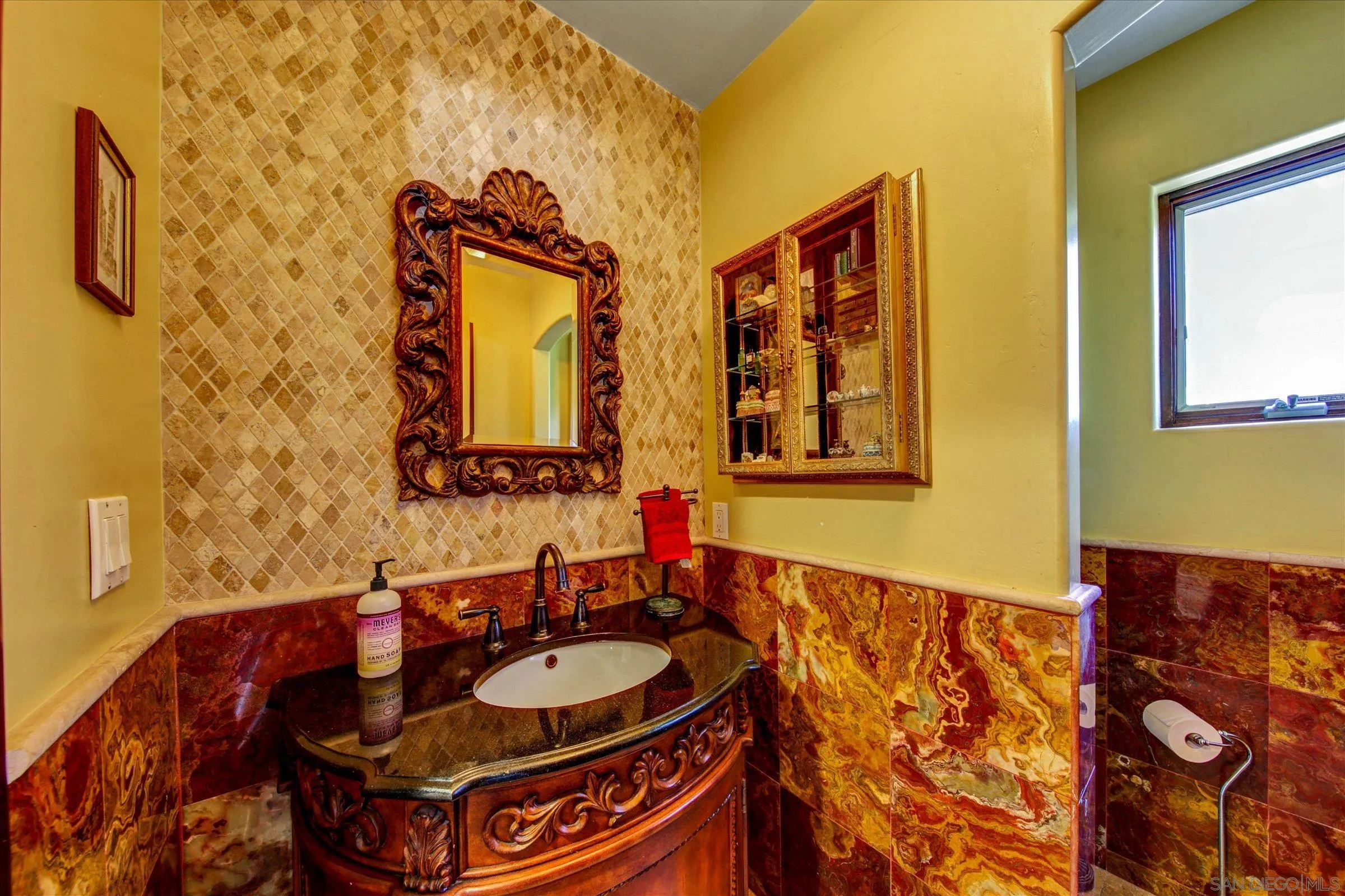 https://cdn.realtyfeed.com/cdn/127/260010250/825302881363ec293b7efcfa7aa508f2.webp