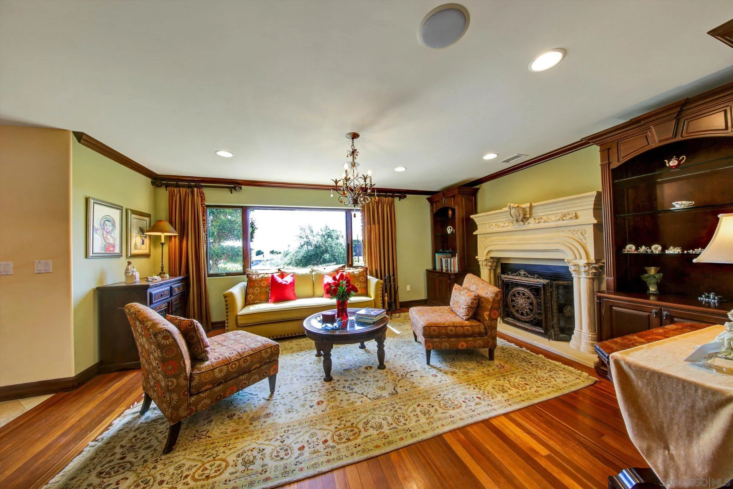 https://cdn.realtyfeed.com/cdn/127/260010250/82cedb1dd0b93a939dda5b119c0881d9.webp
