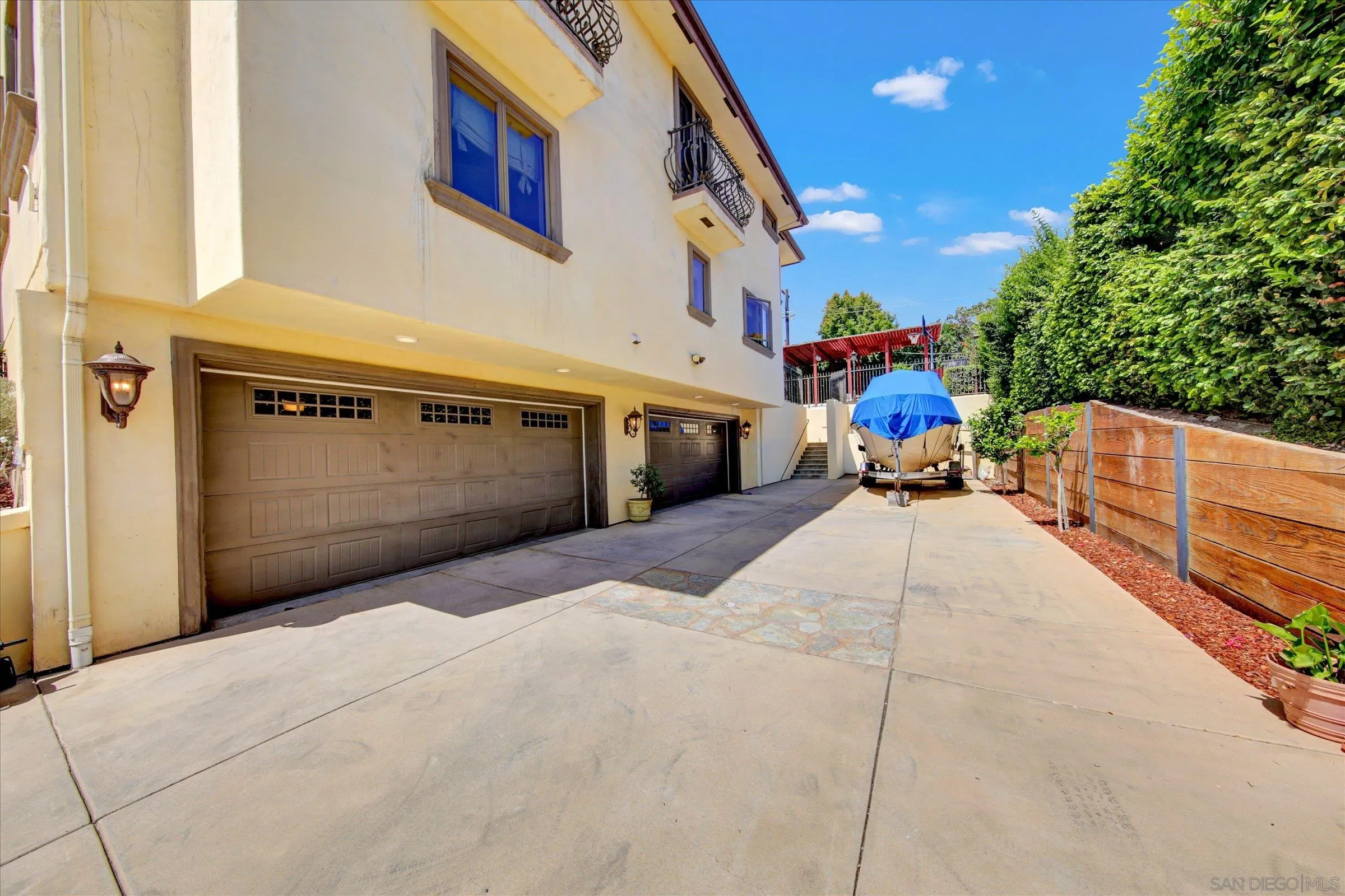 https://cdn.realtyfeed.com/cdn/127/260010250/b556c51de9d0da58cd8a214cbc234410.webp