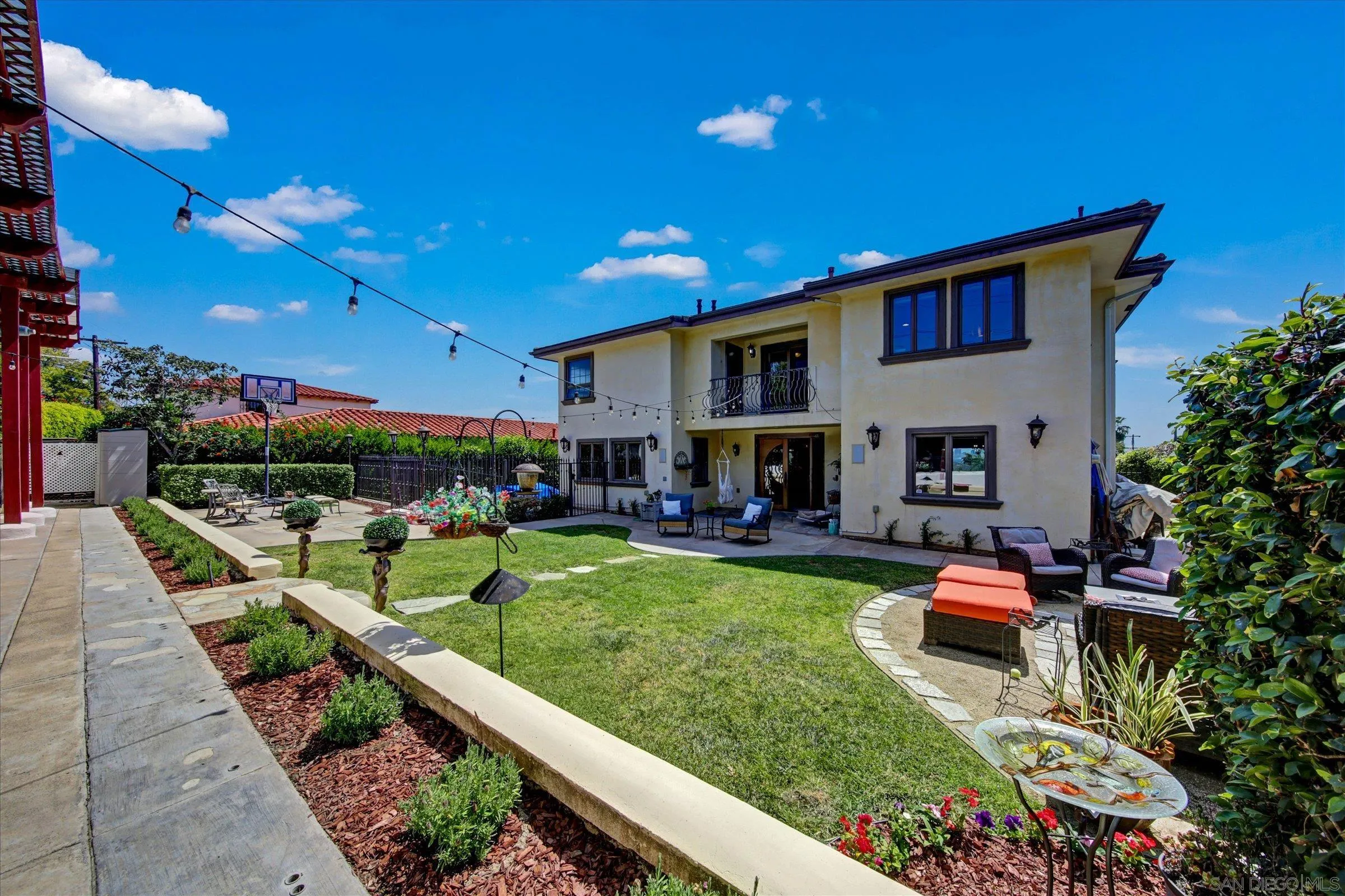 https://cdn.realtyfeed.com/cdn/127/260010250/b8580d5a6abf6dea8a86b2f78863cc58.webp