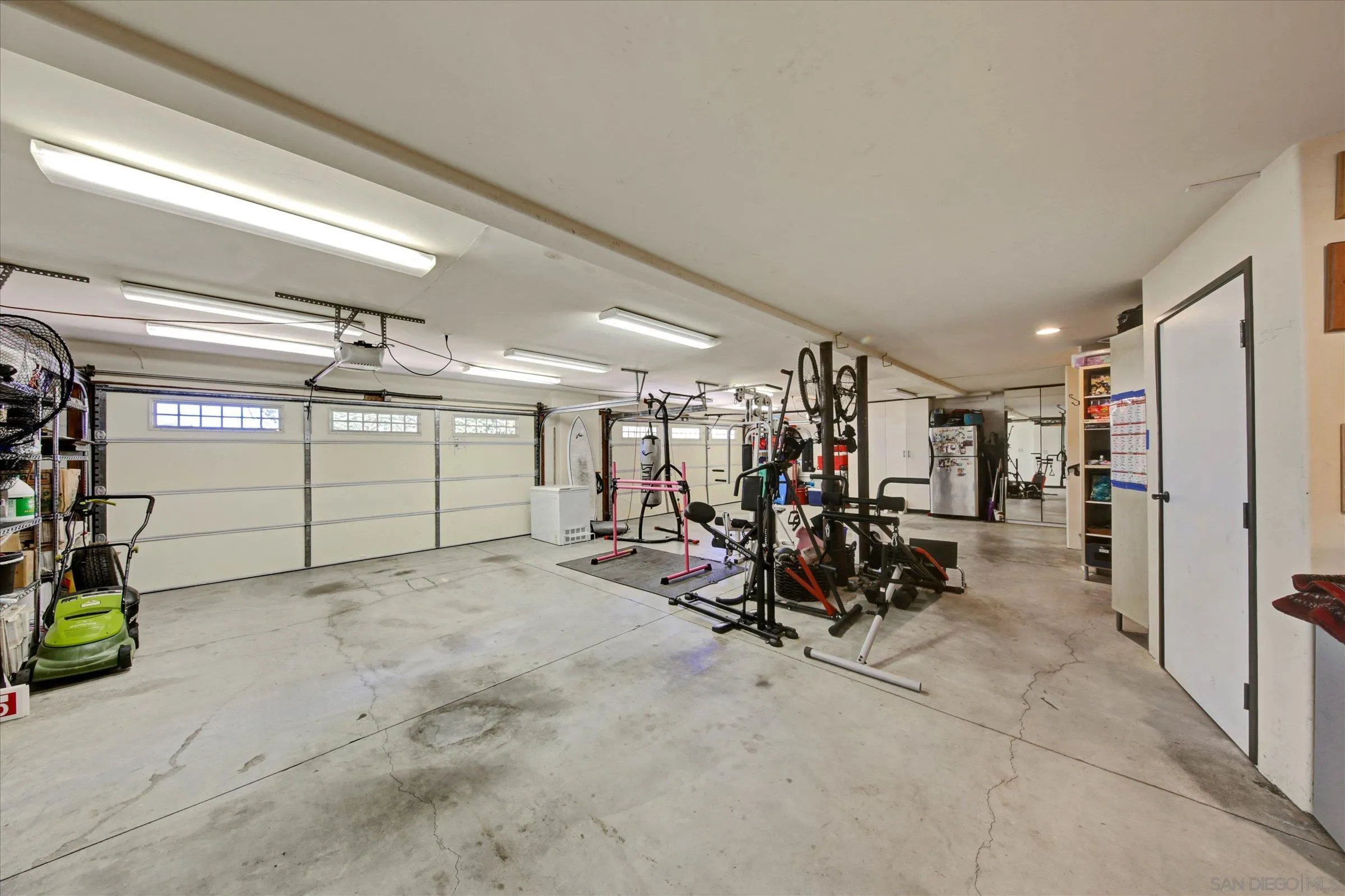 https://cdn.realtyfeed.com/cdn/127/260010250/cc4938c3b01c71029f0f42d9e5a846b4.webp