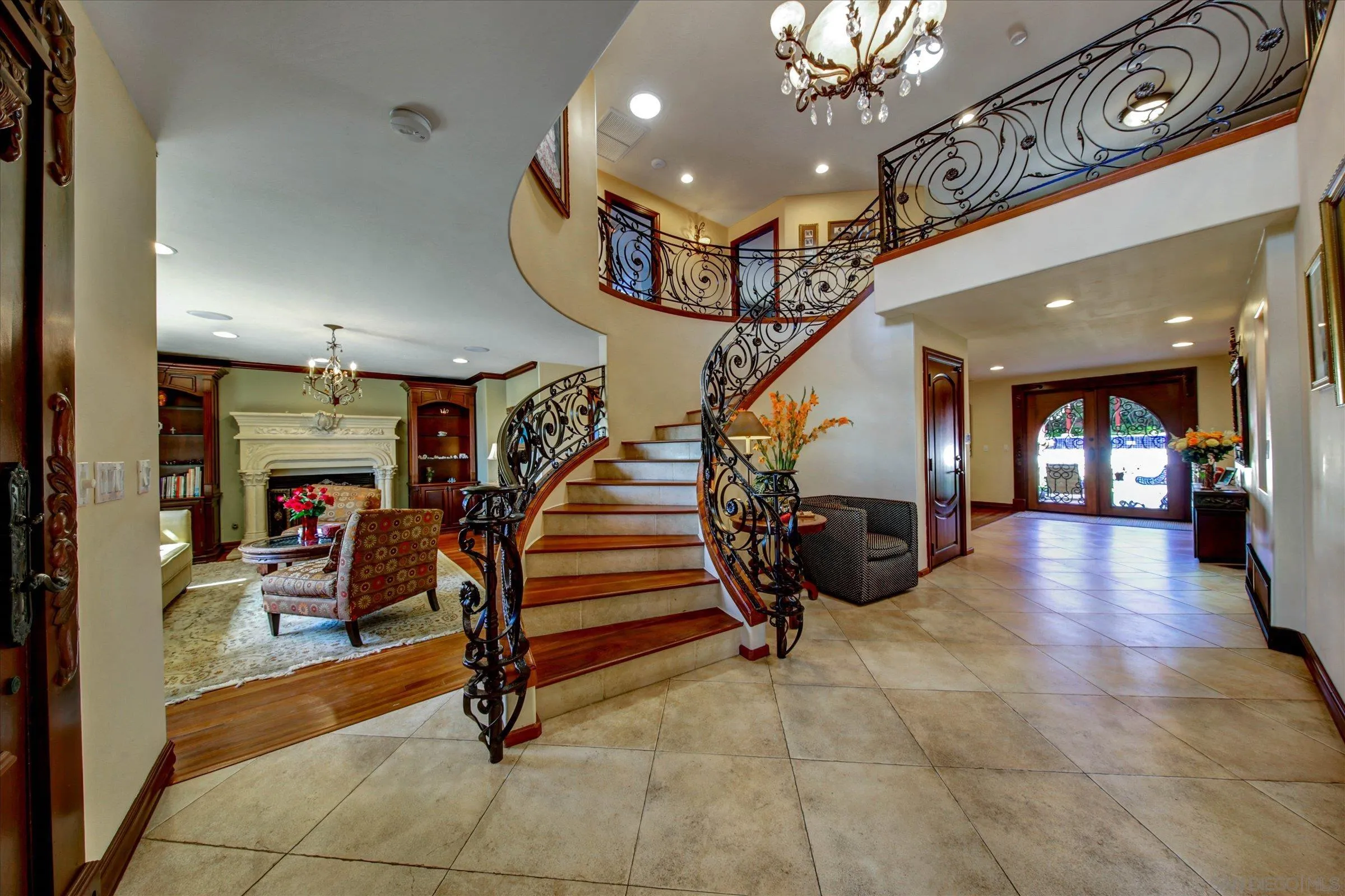 https://cdn.realtyfeed.com/cdn/127/260010250/cd4248caf90efb07739fb8a82ea1cc85.webp