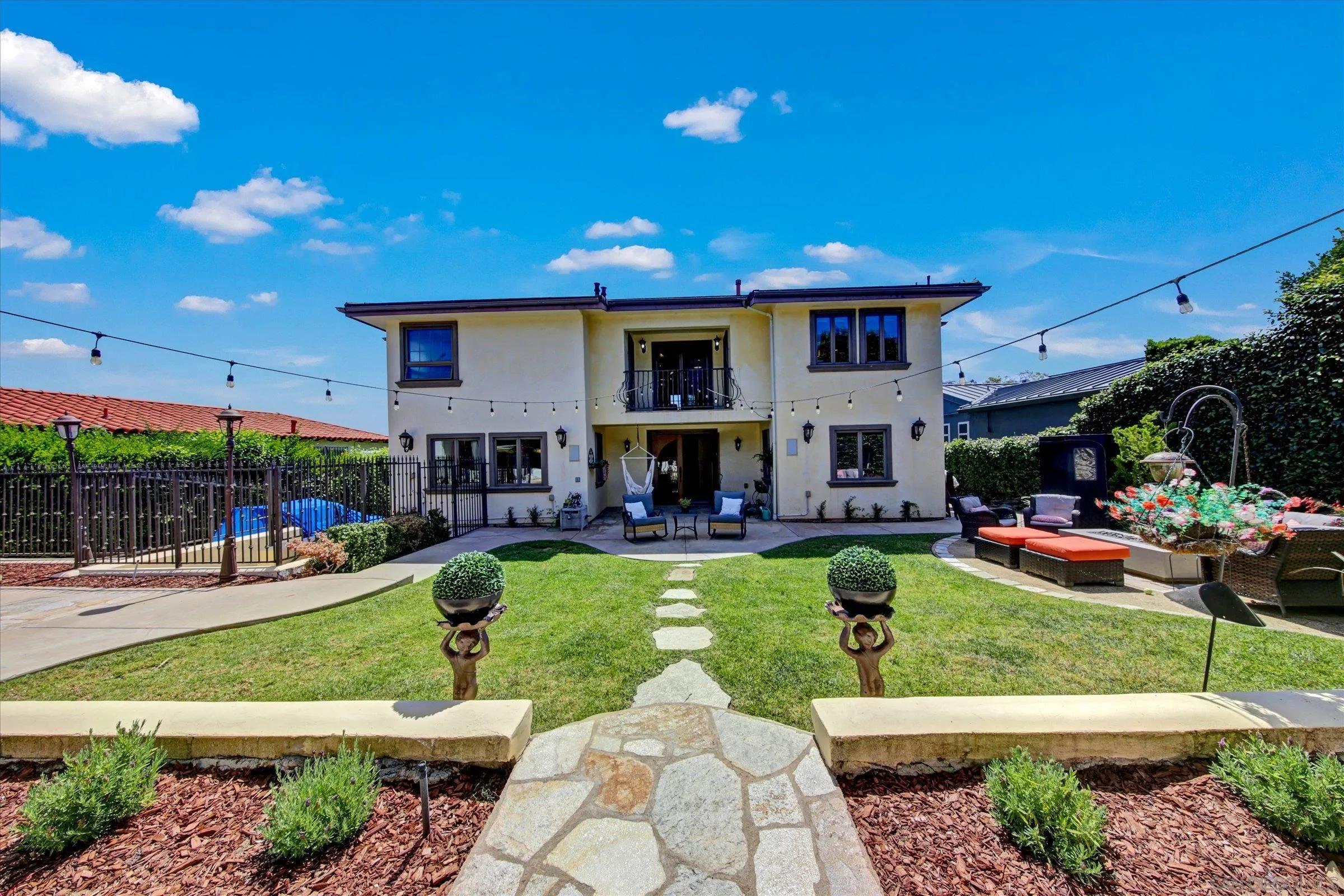 https://cdn.realtyfeed.com/cdn/127/260010250/dfd016c78599a8ea88d61b306566cfc2.webp