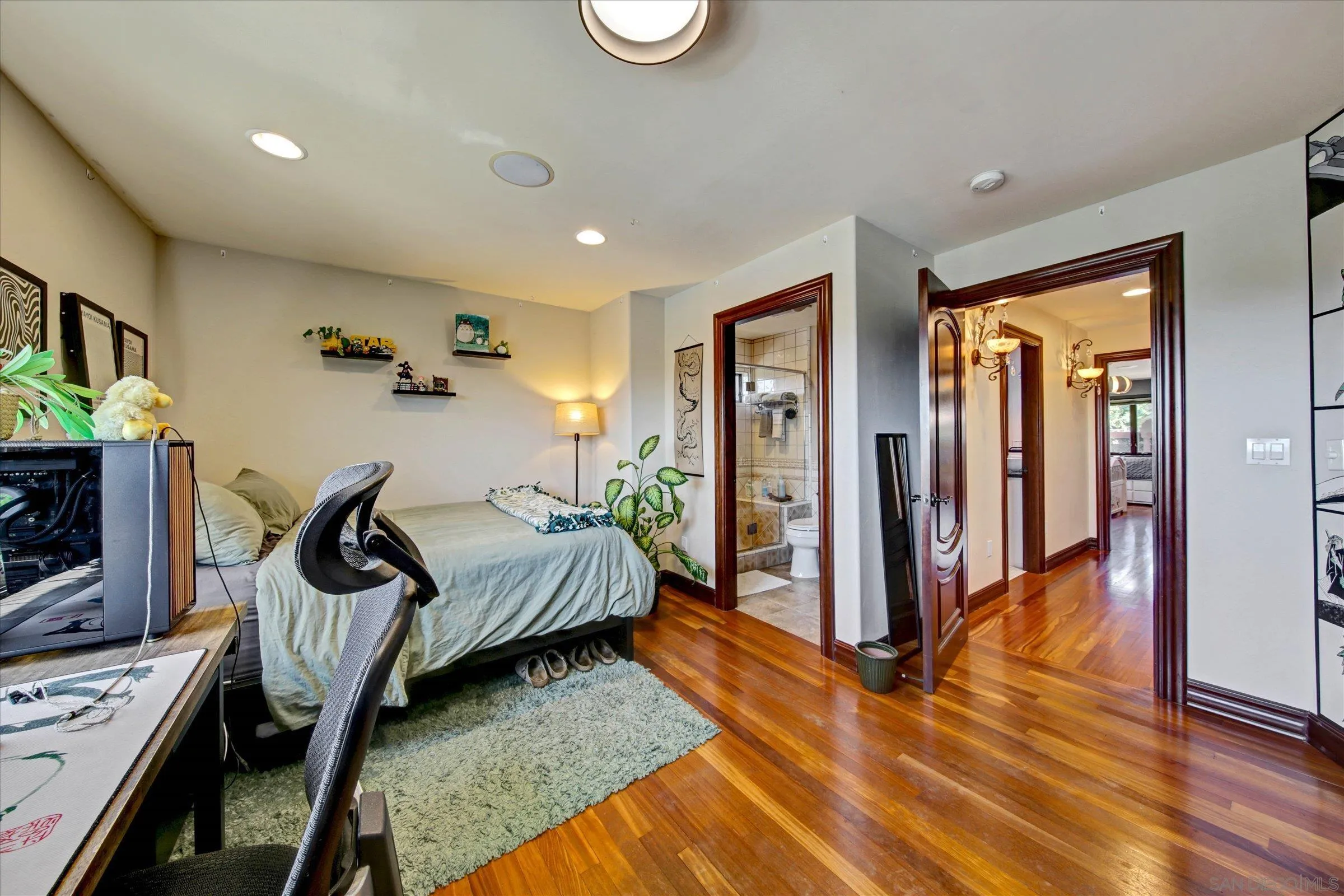 https://cdn.realtyfeed.com/cdn/127/260010250/f9cb51fab10da1551f9bedbc53e466e5.webp