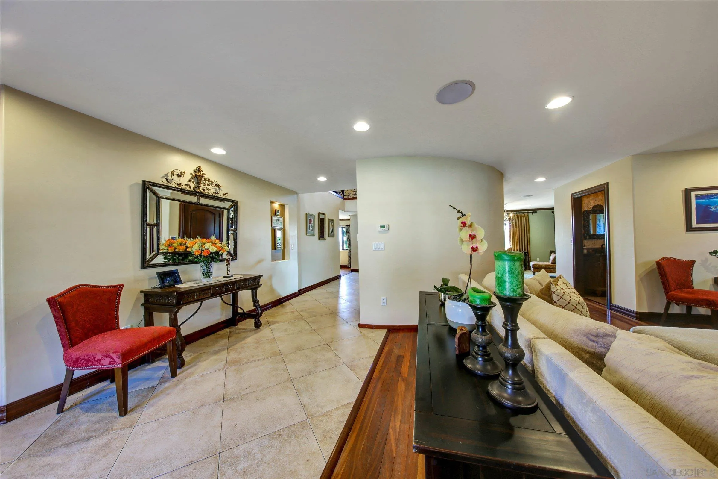 https://cdn.realtyfeed.com/cdn/127/260010250/fc0179ce47a7faaf08209b036fd1226e.webp