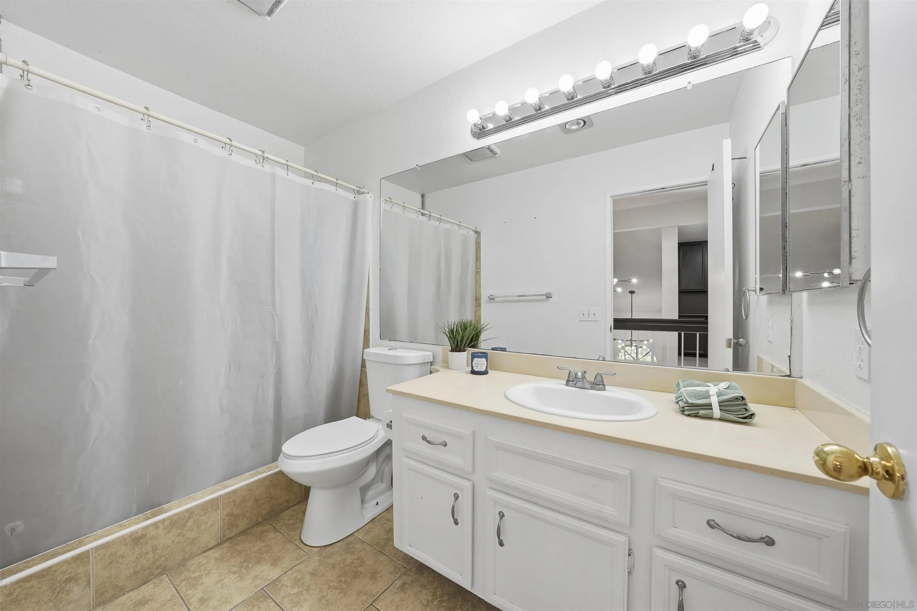 https://cdn.realtyfeed.com/cdn/127/260010251/2f8fc533978894a25a6a75924c24c59b.webp