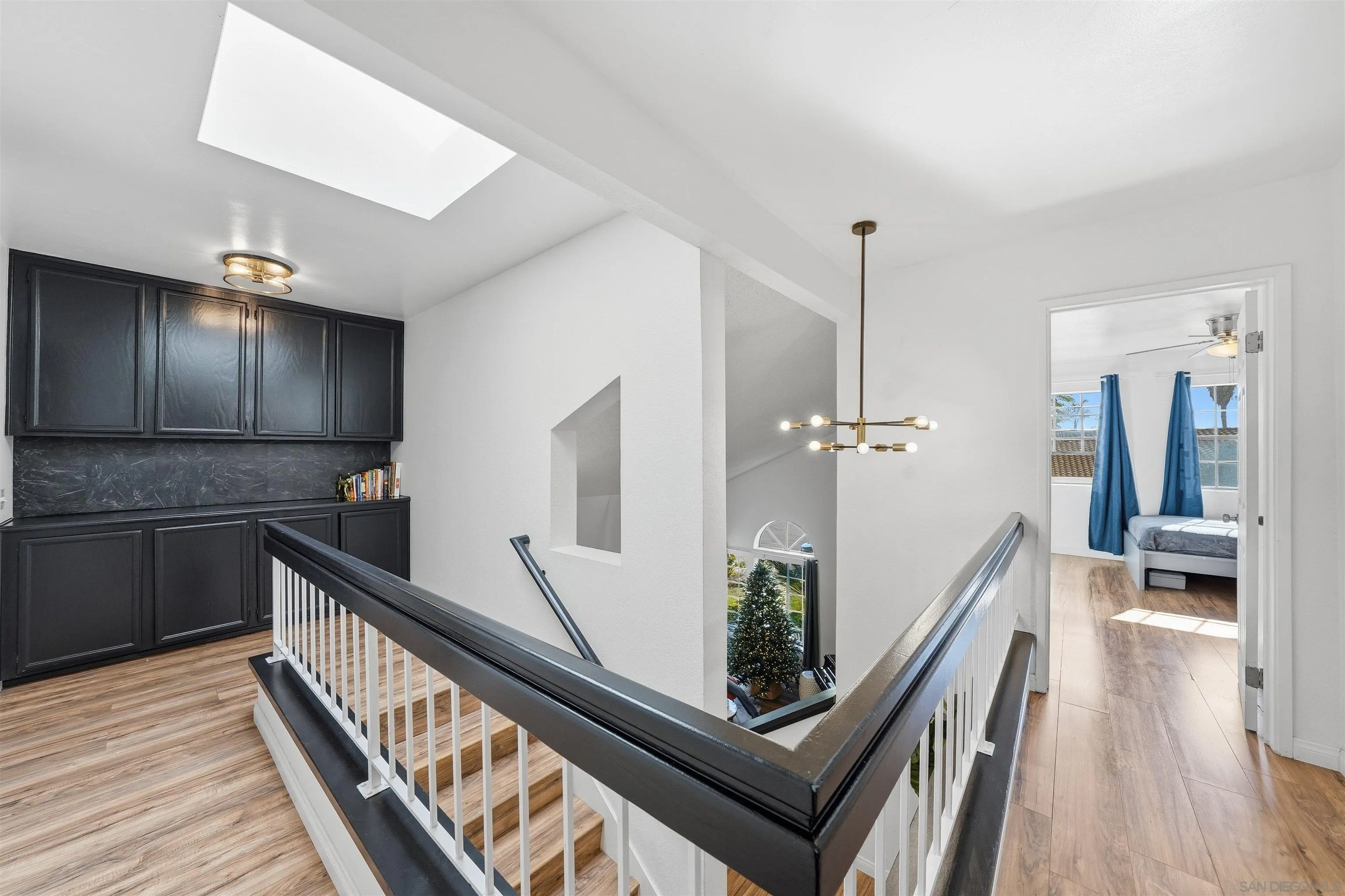 https://cdn.realtyfeed.com/cdn/127/260010251/8b54f5073f1c6f9088c4c41c0a027f1f.webp