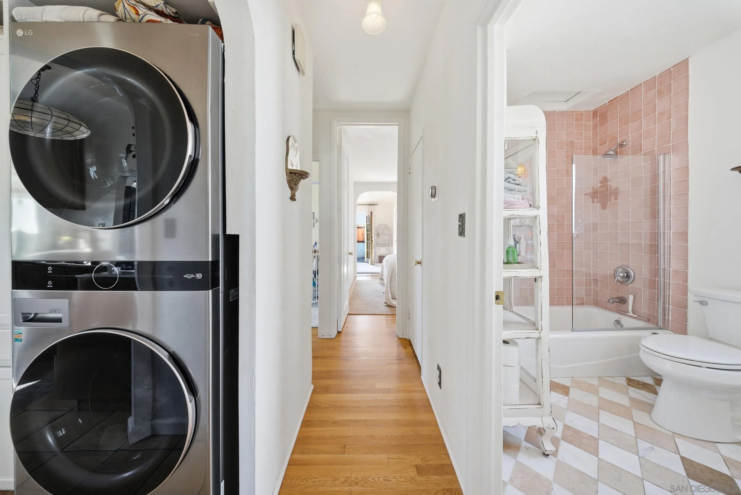 https://cdn.realtyfeed.com/cdn/127/260010260/01e4457d2dcb82b90141d95ca78395ab.webp