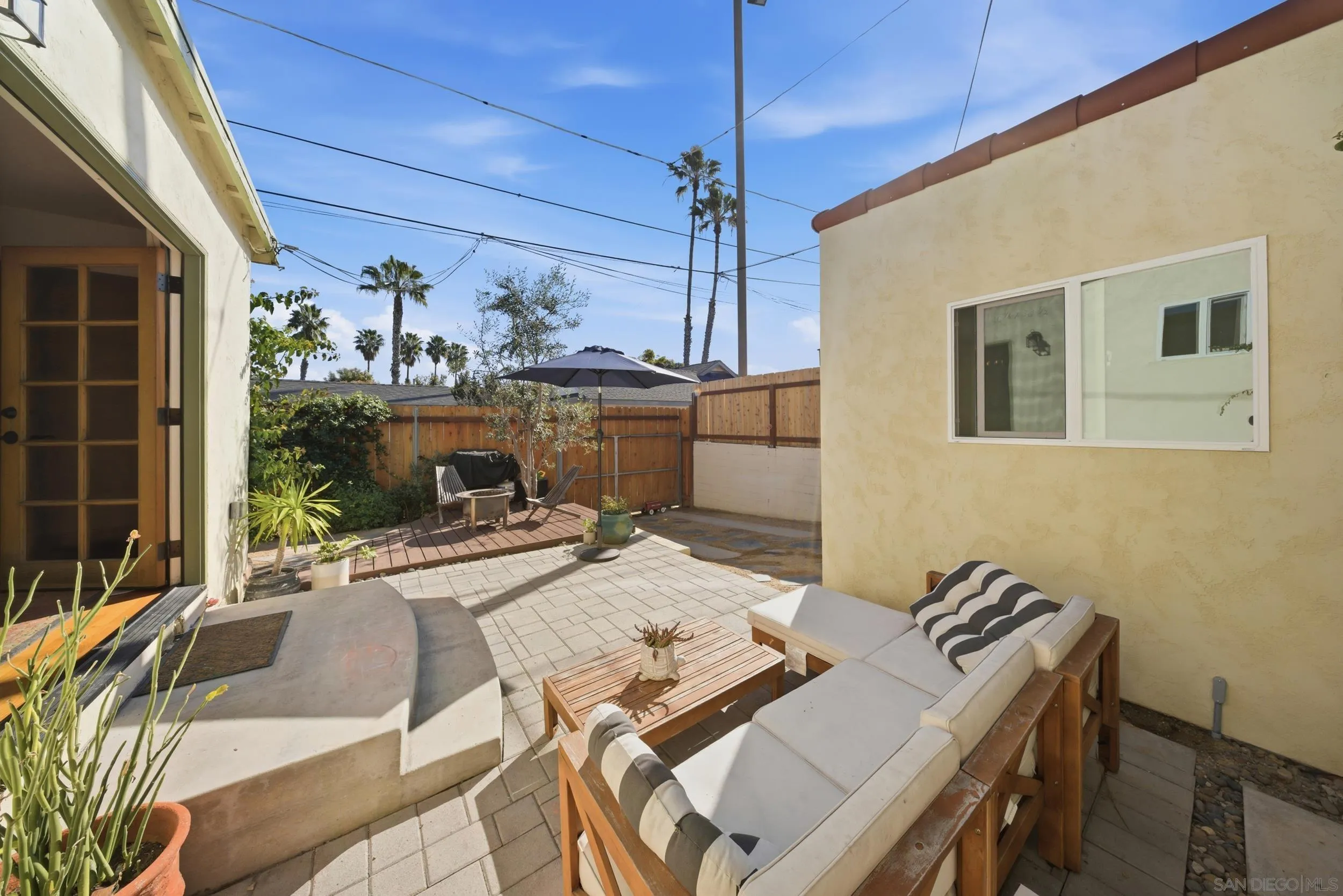 https://cdn.realtyfeed.com/cdn/127/260010260/962fdf9417019e464d8bb2cf700f8283.webp