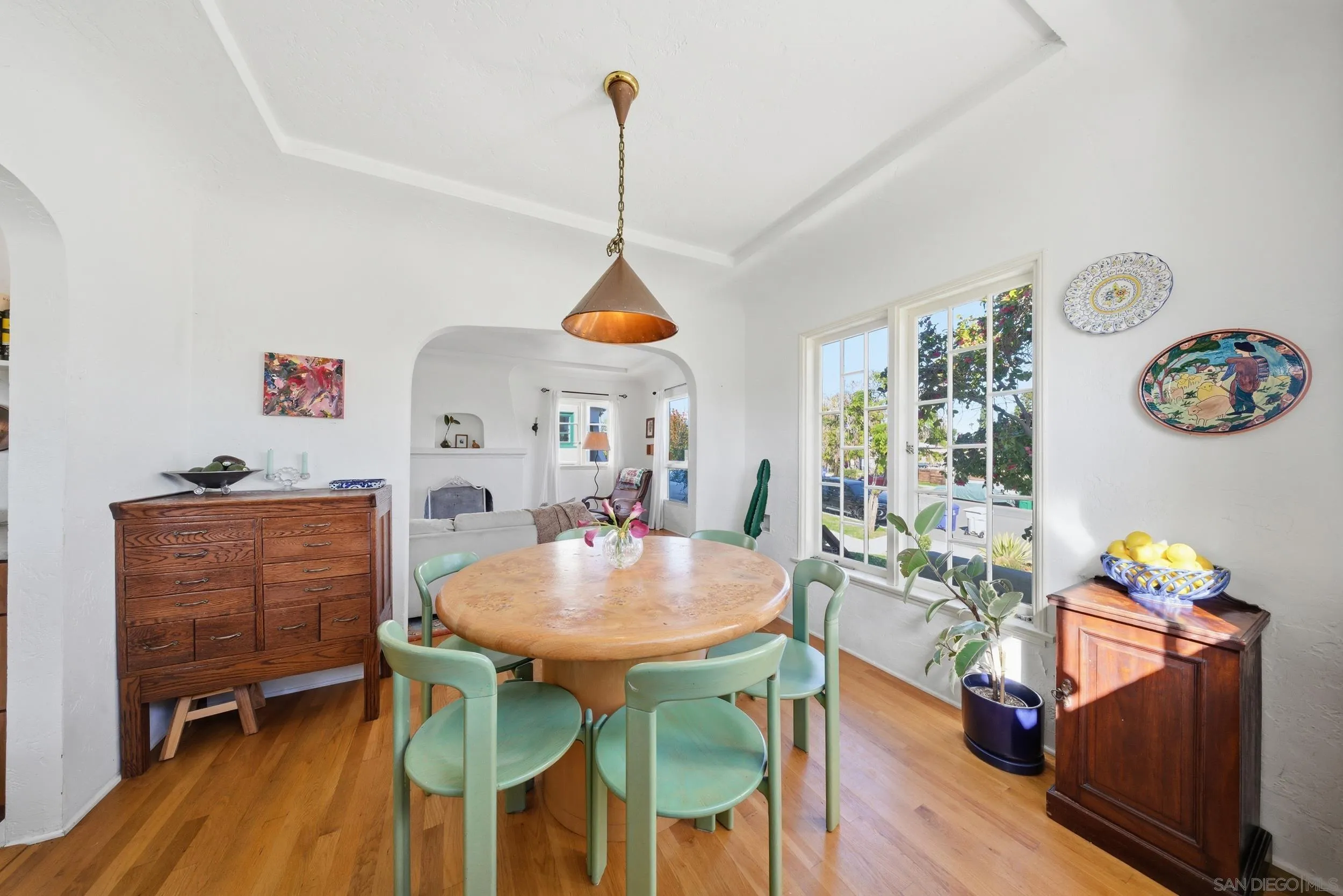 https://cdn.realtyfeed.com/cdn/127/260010260/97be4d25ca91d76b56144348b975df7c.webp