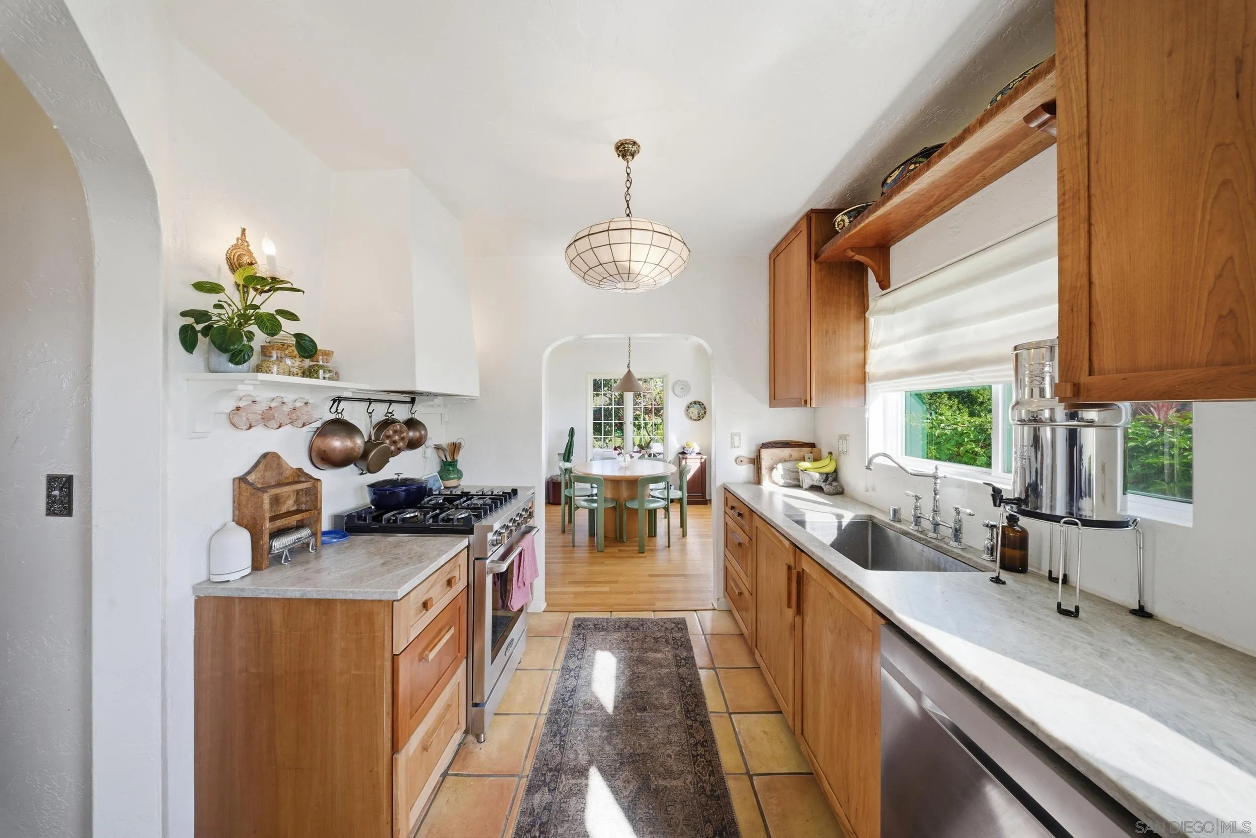 https://cdn.realtyfeed.com/cdn/127/260010260/9ef559d015f13bd4e97f9b1b9b875fc6.webp