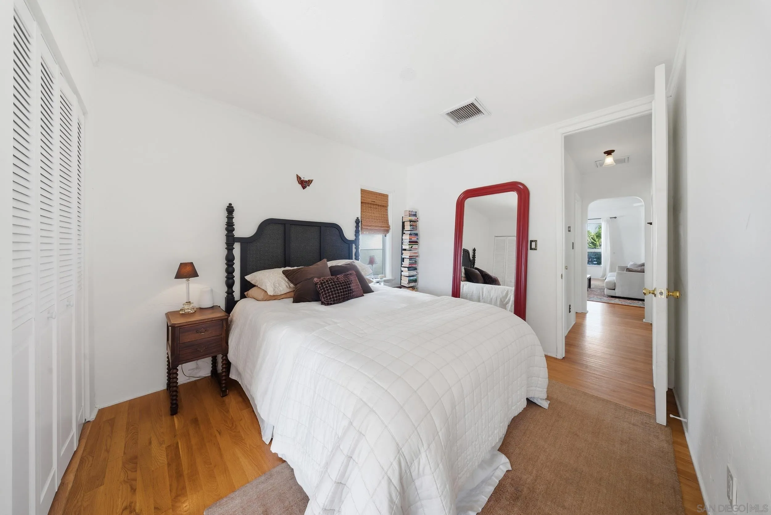 https://cdn.realtyfeed.com/cdn/127/260010260/cb3ba64f2ebadb87fff6706749f7526a.webp