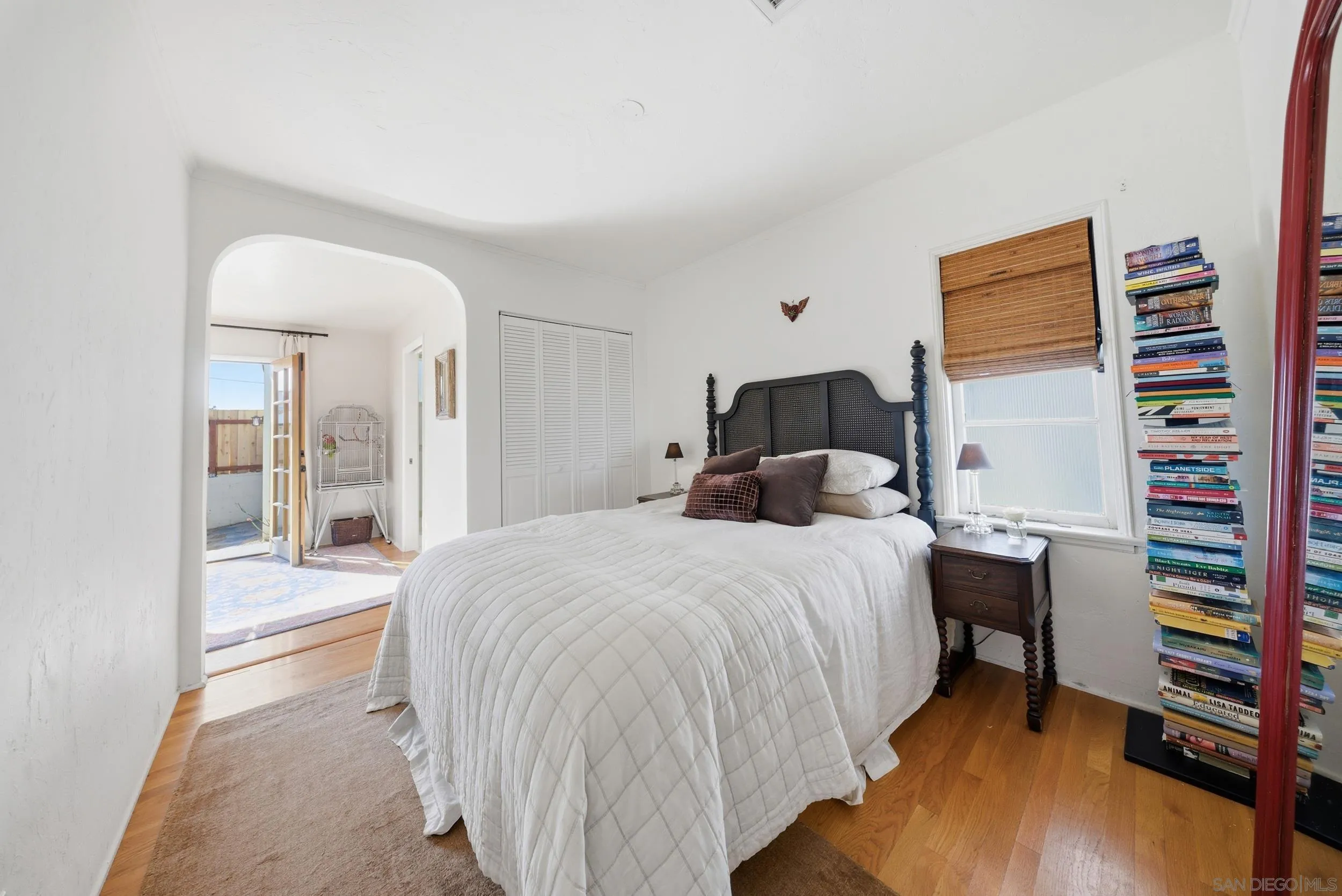 https://cdn.realtyfeed.com/cdn/127/260010260/e566847b9dc2efd51f885c56c2467384.webp