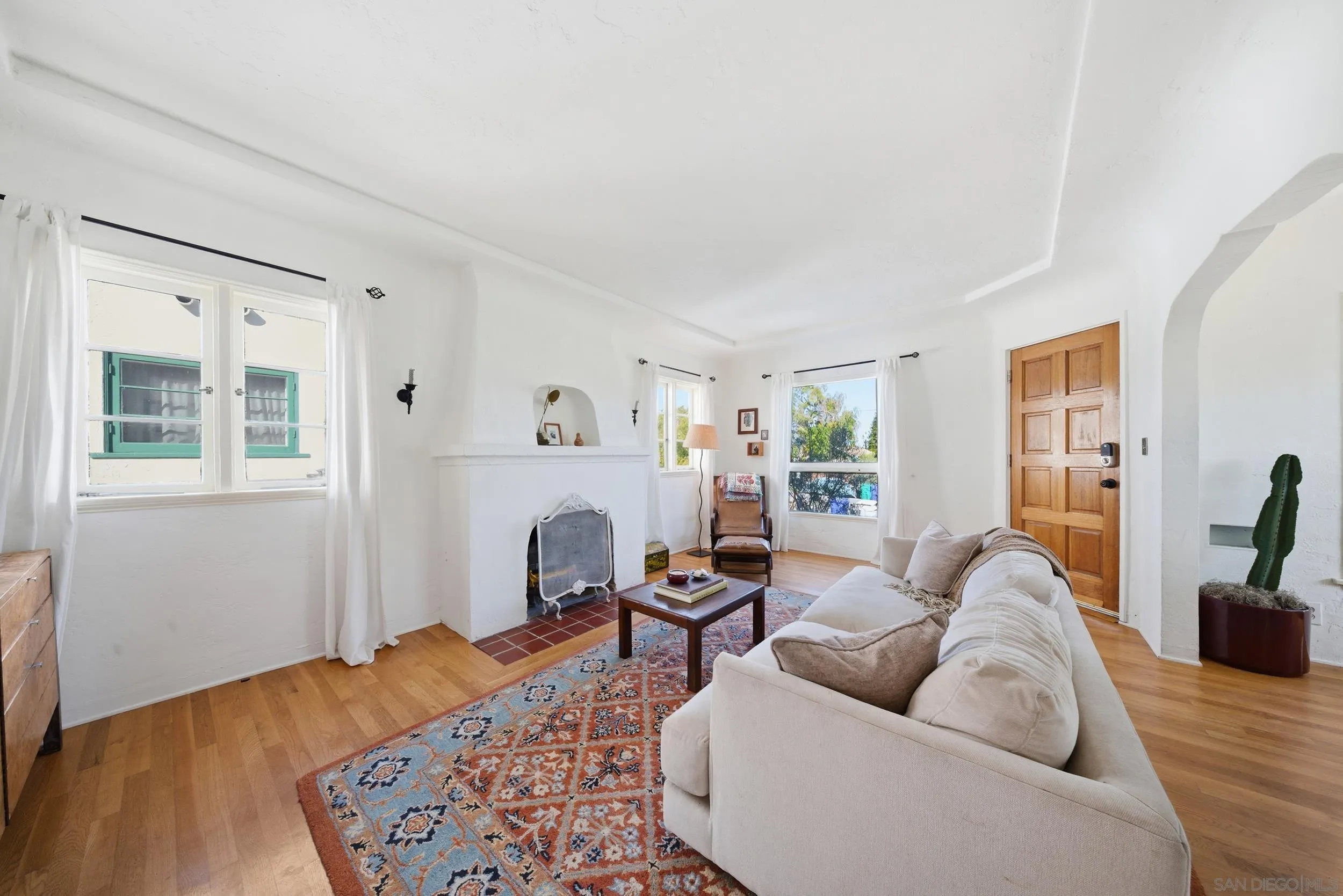 https://cdn.realtyfeed.com/cdn/127/260010260/f0a0523a98ac3d8bee23ffdd737ed948.webp