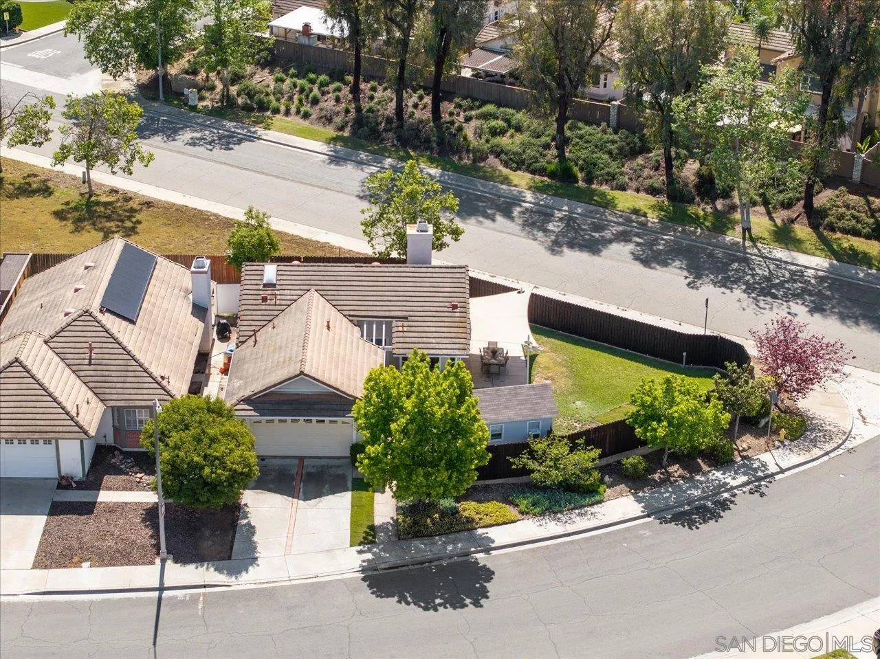 https://cdn.realtyfeed.com/cdn/127/260010261/46f5c1f7d76e9f9235b67ba0cfe95840.webp