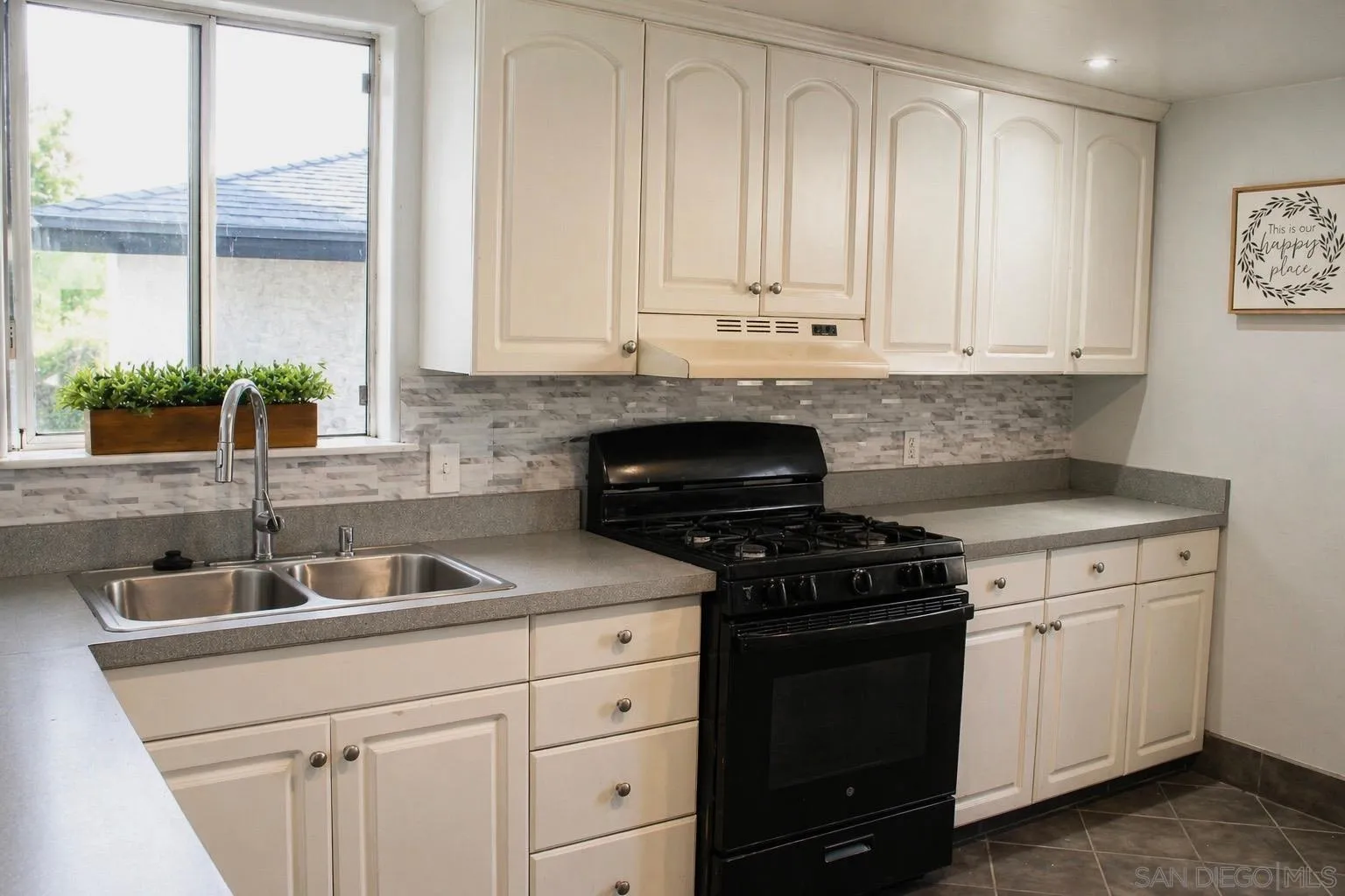 https://cdn.realtyfeed.com/cdn/127/260010263/bc6c11d44f80ebb50308ee7883a7e874.webp